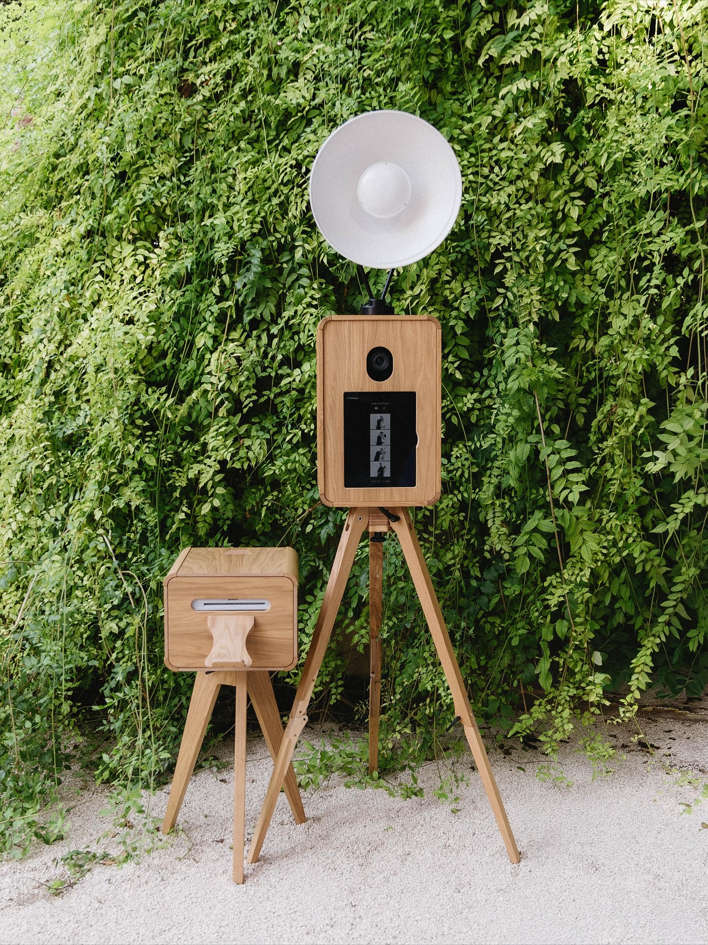 Like si tu también has sentido un flechazo al conocer nuestro fotomatón.
• Estilo elegante y atemporal
• Gran calidad de imagen
• Diseños personalizados
• Recuerdo irrepetible
✉️ info@lightbox.es