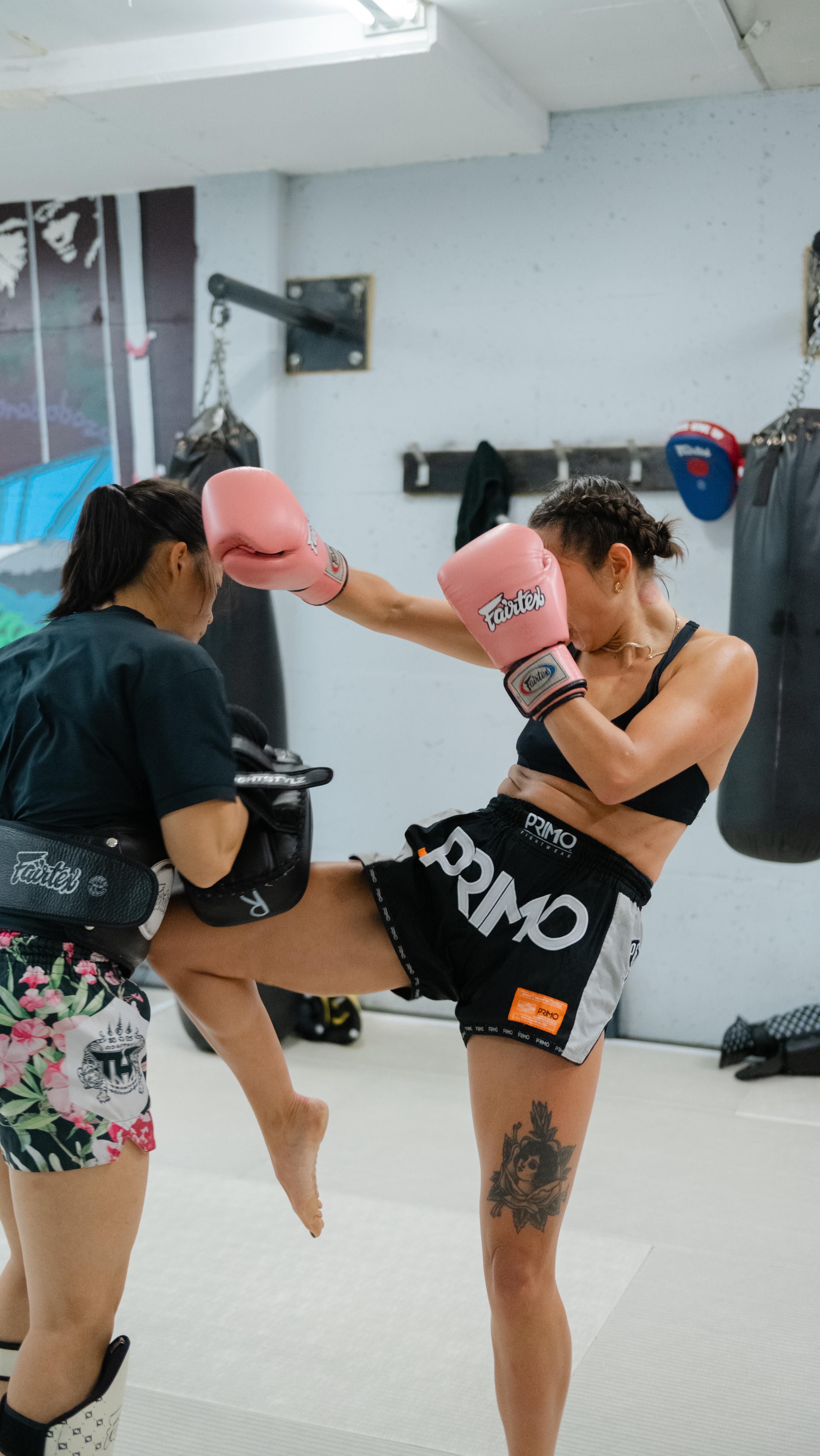 Ladies that do Muay Thai 🙇🏻♀️
Our gym is inclusive to anyone, any level! These ladies at EVMT are the sweetest (& some of the most hardworking) people at our gym ❤️
Maybe one of them will be your next pad partner? 👀
Try out ANY class for FREE for an ENTIRE WEEK! More info on our website or click the link in the bio to sign up!
📧hello@evmt.ca
📲 Phone: 1 (778) 834-2038
📍 318 E 5th Ave, Vancouver BC
#muaythaivancouver #vancouver #muaythaigym #muaythaigirls