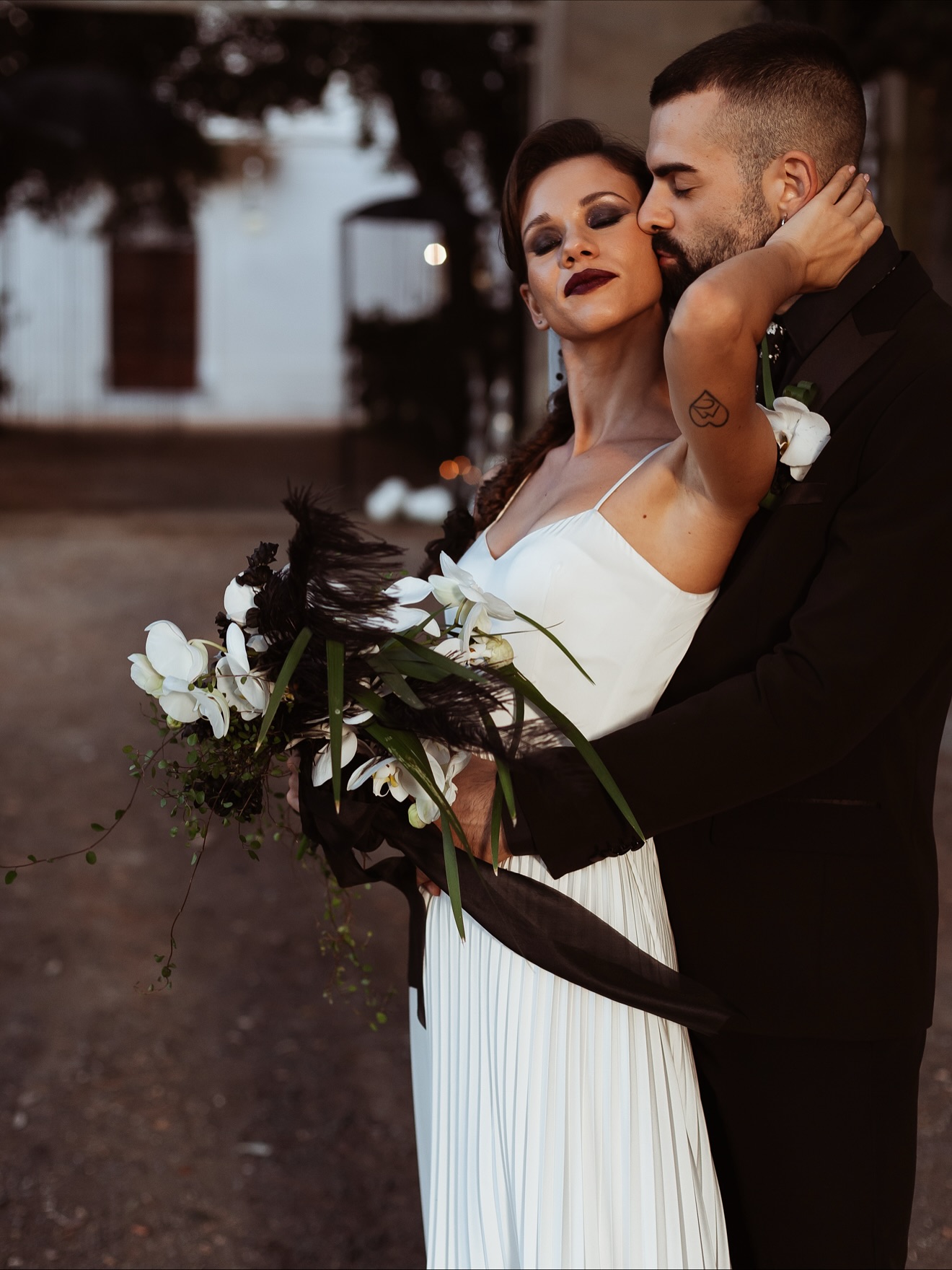 Nothing else matter đź–¤
Planning & Design @deni_weddings
Photo @elleffephotography
Location @villailcasone
Flowers @ykebanafioriofficial
Dress: @unika_sposa
Featured on @unconventional_wedding