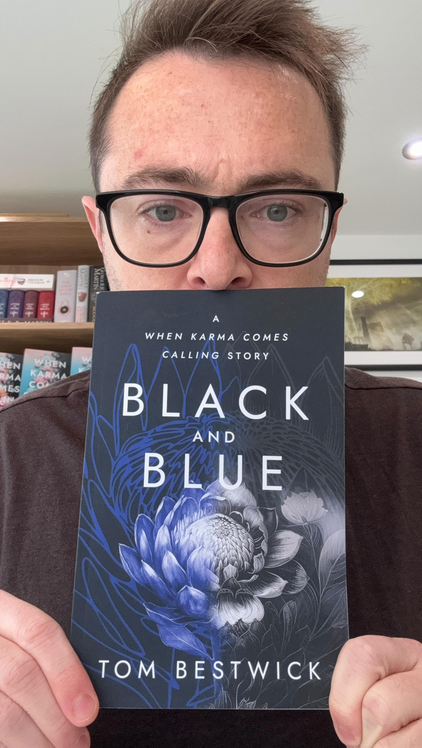 UNBOX BLACK & BLUE WITH ME š
The first copies of my next story in the When Karma Comes Calling collection are here
š Out Wednesday 19 November. Pre-order details can be found in the link in my bio.
#authorsofig #writerlife #authorlife #writerscorner #writerslife #writerssociety #writersonig #writersfollowwriters #authorcommunity #fictionwriter #bookcoverdesign
