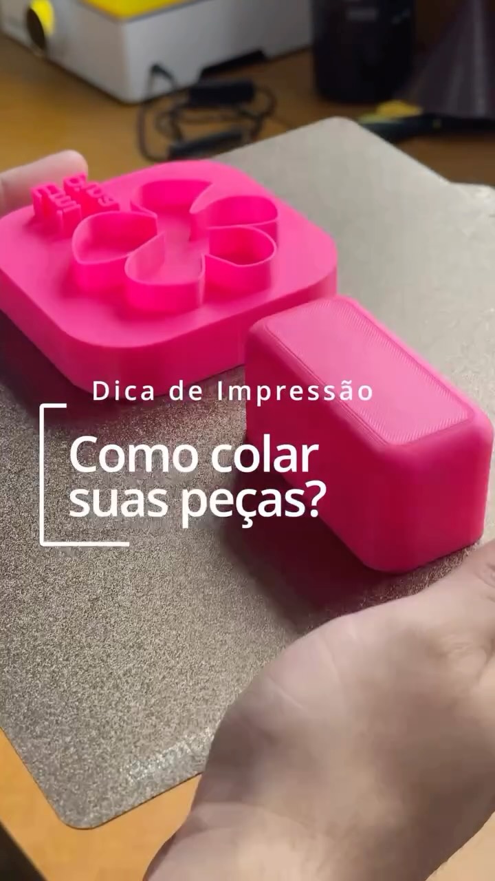 Como colar com mais facilidade as suas impressões 3D?
1 - Verifique se o encaixe das peças está certo.
2 - Limpe bem as superfícies da peça.
3 - Aplique em uma superfície super cola com média ou alta viscosidade.
4 - Aplique uma pequena quantidade de QFS Endurecedor e Acelerador Rápido na outra superfície de contato.
5 - Segure as peças juntas durante 3 segundos.
E pronto! Você colou sua impressão de uma forma prática e rápida 😉
Nos siga para mais conteúdos e tutoriais como esse!
#3dprinting #3dprint #3dprinted #impressao3d #3dart #bambulab #tutorial #fyp #maker