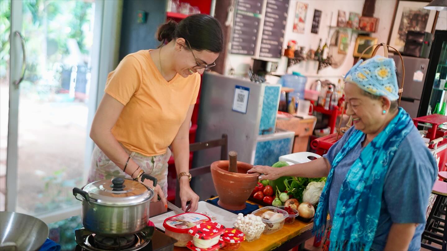 🍃 The taste of Thailand —
Our Thai Cooking Class isn’t just about recipes — it’s about connecting with local culture, fresh ingredients, and the joy of cooking from the heart. 💚
From spicy southern curries to homemade coconut desserts, every dish tells a story of tradition, nature, and community. 🌶️🥥
Join us and discover how delicious sustainability can be.
👩🍳✨ Learn, cook, and share your love for Thai food at: www.thaispiritlife.com
📍 Ao Luek, Krabi
#ThaiSpiritLife #NatureLivingInstitute #ThaiCookingClass #TasteOfThailand #EcoCooking #KrabiExperience #LocalFlavours #ThaiCuisine #SustainableLiving