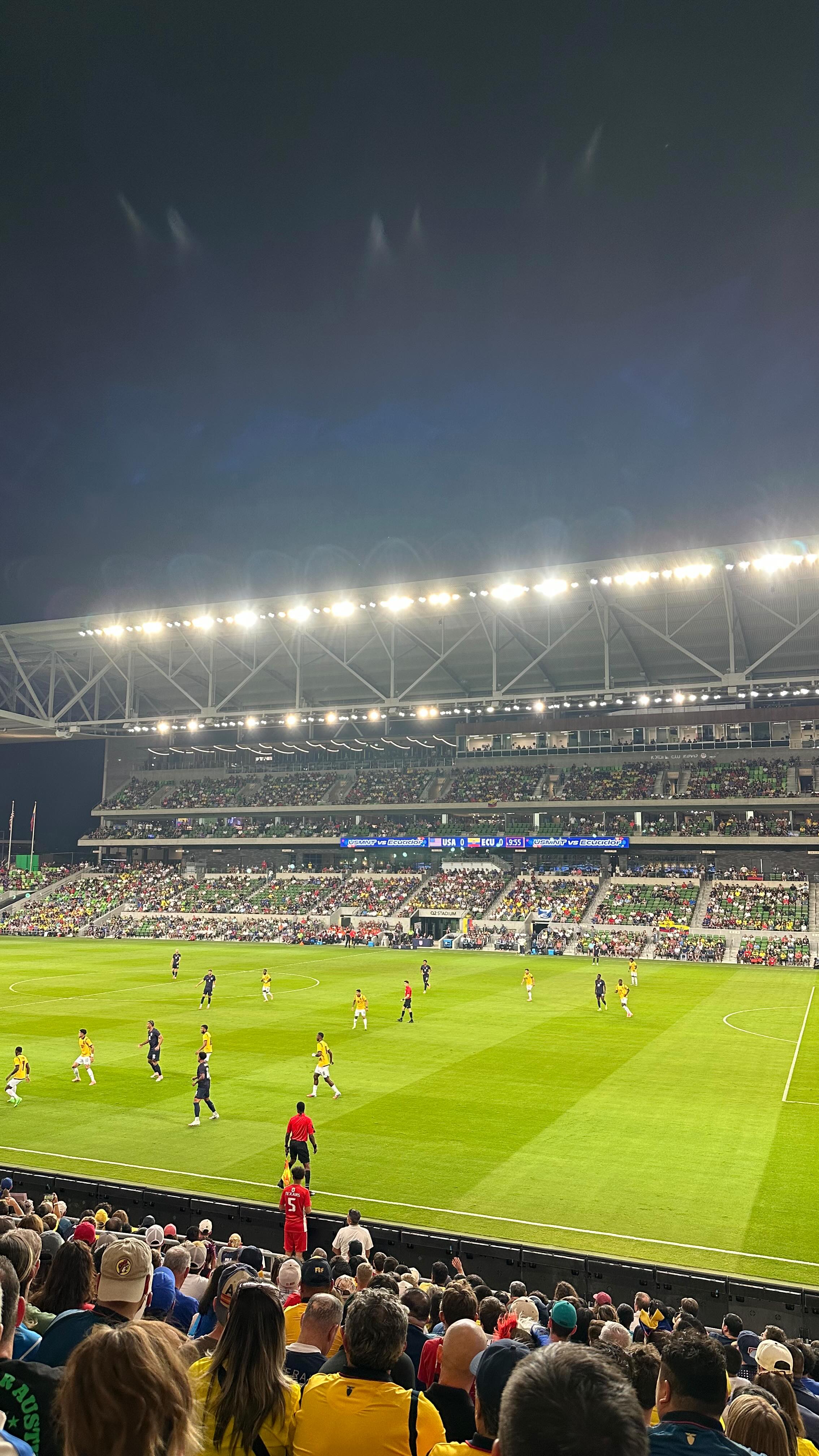I’m a little over a week late to posting this but I had lots of fun at the @usmnt vs Ecuador game!!
I hadn’t been to a soccer (football) game in so long and it was my first time at Q2 stadium in Austin. The crowd was super into the game on both sides, people were chanting (U-S-A!) and singing, strangers were chatting, and refs were being yelled at
I love sporting events, the energy at them is always contagious! Enjoy the little clip at the end of my boyfriend moving his @dosequis can in front of my camera… cheers!
.
.
.
#TrueAustin #365ThingsAustin #USMNT