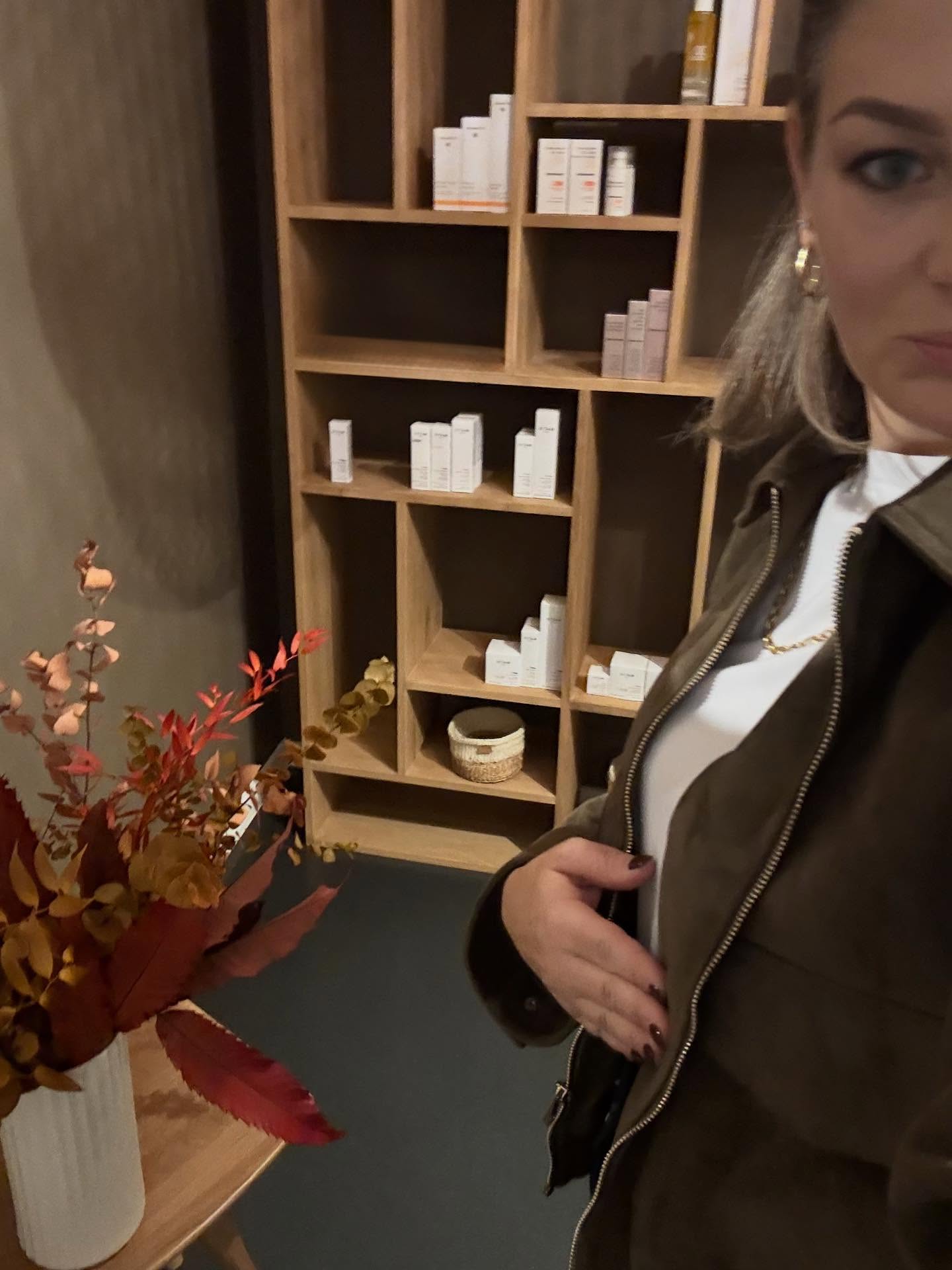 Hallo aus meinem Kosmetikinstitut.
Beauty. Care. Confidence.
#kosmetikinstitut #beautystudio #beautycare #selflove #skincare #cosmeticunique #wellnessvibes #glowup #beautytime