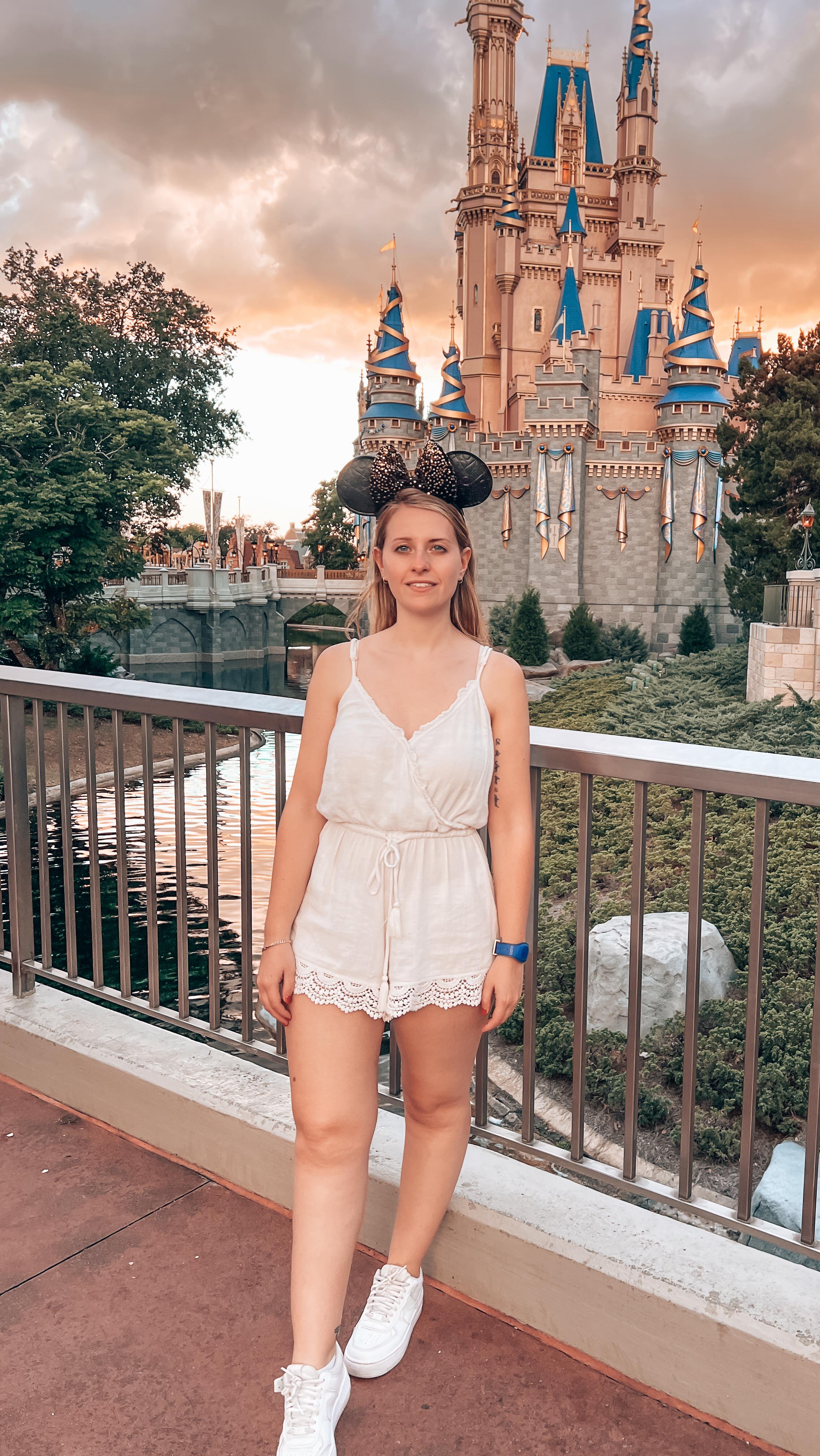 🎢 1 semaine à Disney World Orlando
7 jours de magie pure ✨
🏰 Magic Kingdom, Epcot, Animal Kingdom, Hollywood Studios
🎉 Attractions, parades, feux d’artifice, et rencontres avec les personnages
🍔 Pause gourmande, shopping, et souvenirs à gogo
💬 Et toi, quelle attraction tu rêves de tester en premier ? 👇
#DisneyWorld #Orlando #Voyage #MagieDisney #Aventure