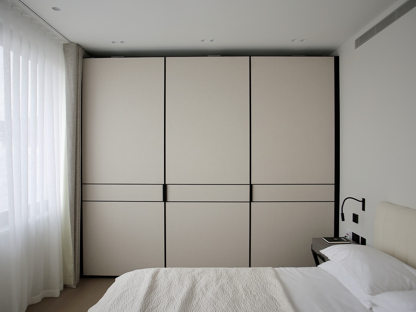 Our bespoke wardrobes aren’t just furniture - they’re statement pieces. Seamlessly crafted from wall to wall, with clean lines, hidden handles, and subtle tones, every detail is designed for modern luxury that lasts.
Handmade by our expert team, each wardrobe is tailored to your space, blending form, function, and flawless design. Why settle for standard when you can have Inwood?
#InwoodDesign #BespokeFurniture #WardrobeDesign #Interiors #MadeToMeasure #CustomJoinery #InteriorInspiration #DesignDetails