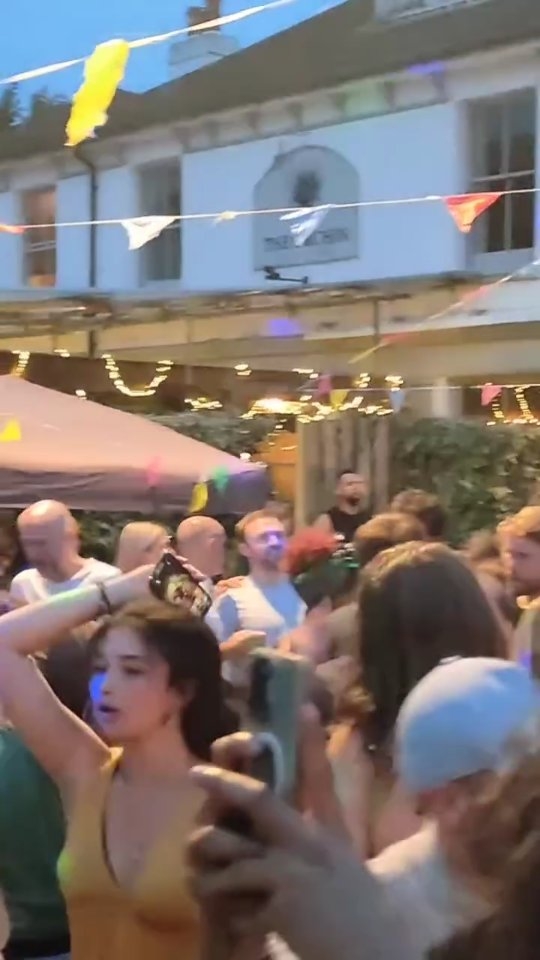 Always our biggest celebration of the year. The 4 Streets Summer Party returns to Belfast Street on Saturday 21st June from 3pm - 10pm, presented by "4 Streets in Hove". It's just the best community.
There will be live bands:
* The Jazz Hippies
* The Intelligence Men
* AKA The Syndicate @akathesyndicate
Plus our very own DJ Larrikin for the finale.
Pop-up street food from @thebajanjerkbox and lots of fresh @larrik.in beer, brewed on site by DJ Larrikin @urchinpub .
This year, our chosen charity is @ocularmelanomauk
See you there? 🥳🥳