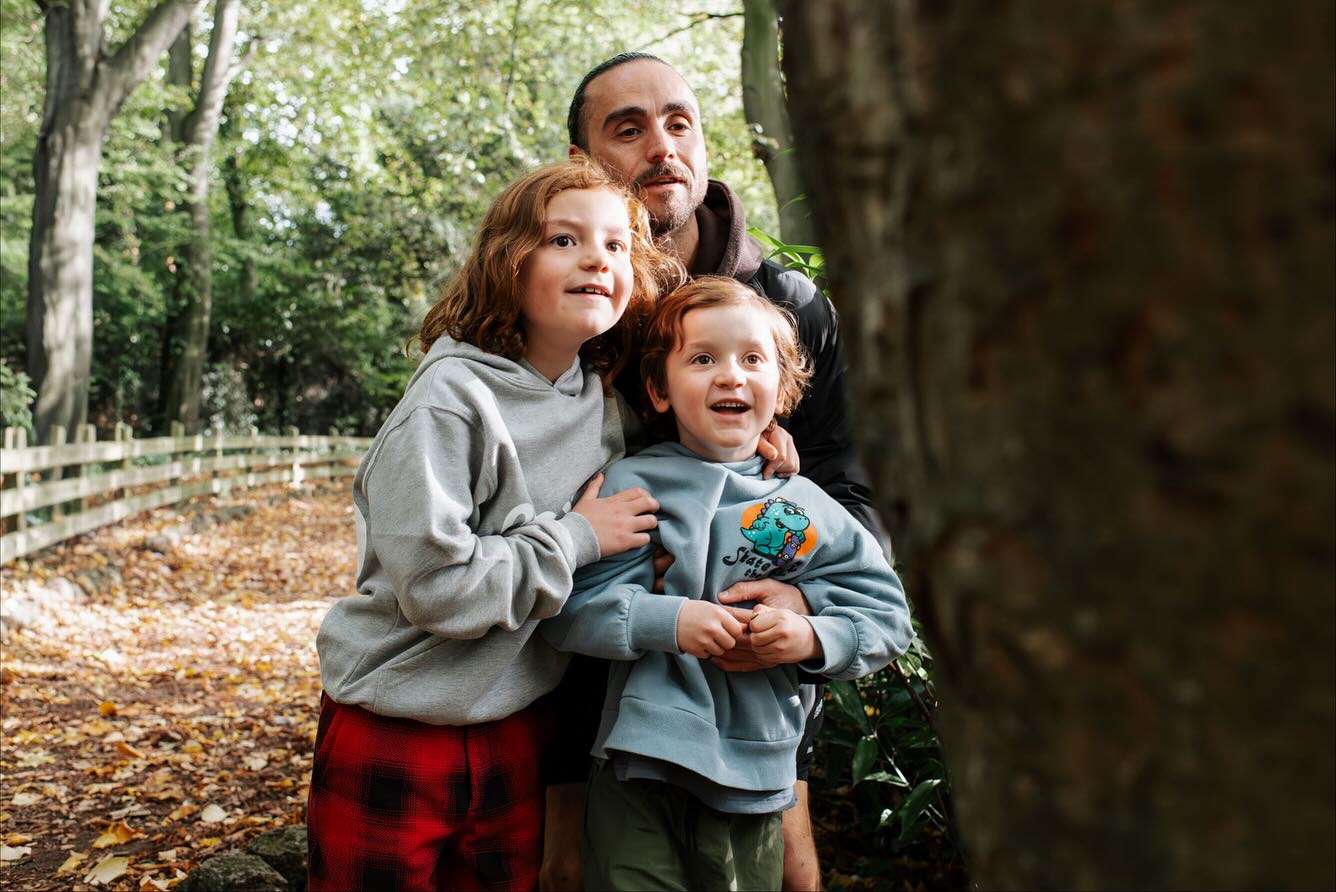 This is the fifth shoot I’ve done with this awesome family. A Sunday morning park shoot, ankle deep in autumn leaves and two brilliant boys.
We didn’t do anything fancy. We took a walk, fed swans, threw leaves, did some exploring, then it was ice-cream and cakes all round. The kind of ordinary Sunday morning that goes by unnoticed. But that’s exactly where the magic lives.
You don’t need to do anything special on these family shoots. You do you, do what you love and I’ll capture the gorgeousness I in your everyday moments. Because your real life is more beautiful than you realise ♥️
.
.
#familyphotographerhartlepool
#familydocumentaryphotography
#naturalfamilyphotographydurham
#naturalfamilyphotographynewcastle