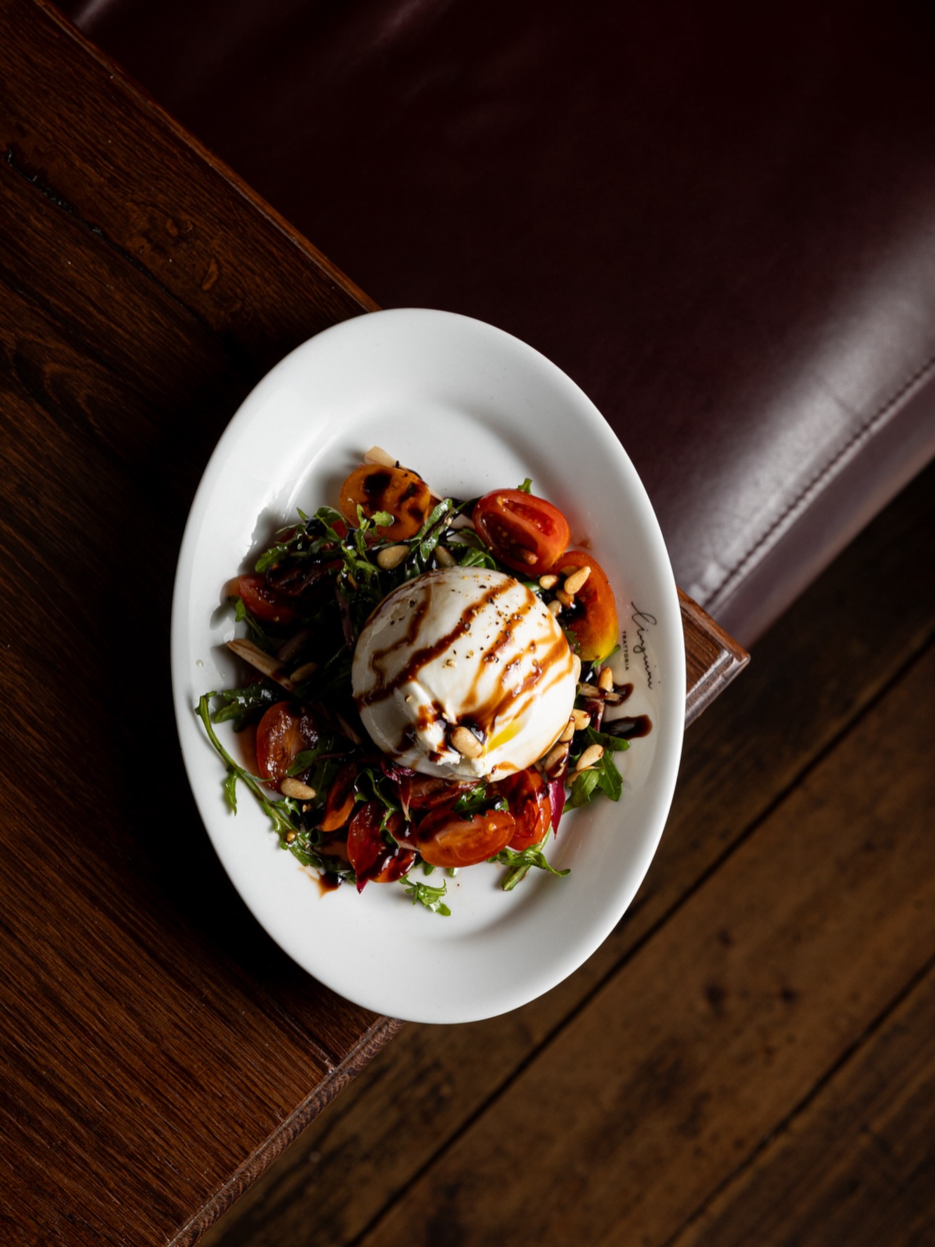 One bite and you’ll get it: creamy burrata, charred peach, and that perfect sweet-savory balance.
.
.
.
#linguinitrattoria #italianrestaurantamsterdam #foodieinamsterdam #amsterdamdining #italiandinneramsterdam #foodies #instafood #amsterdam #food