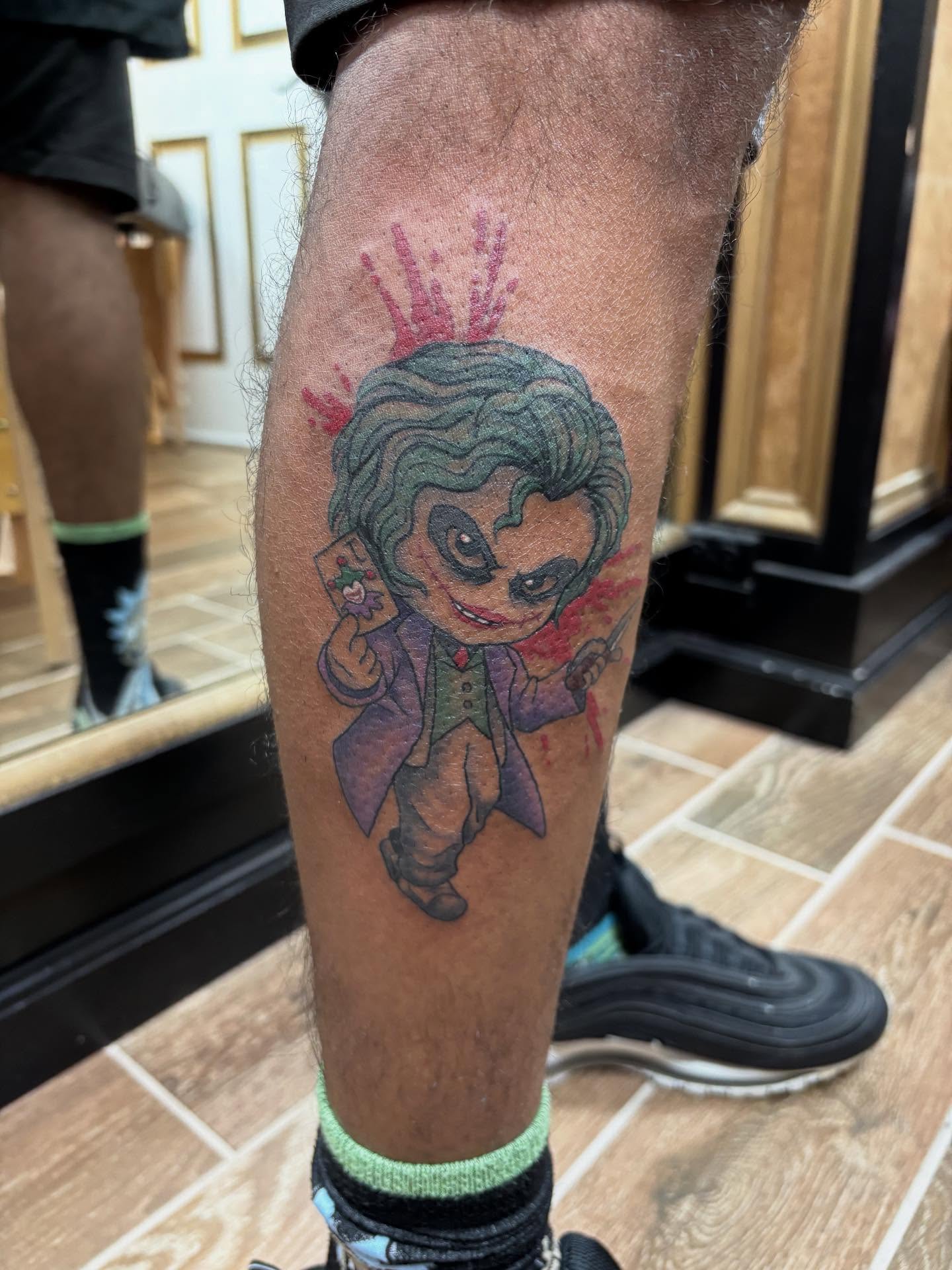 Custom lil Joker as a start for this clients leg! Fun to mix it up with the chibi style. Always down~ 🤡 #tattoo #thejoker #batman #chibi #colortattoo #nofilter #colortattoo #nerdtattoo #comictattoo #comic #queertattooartist