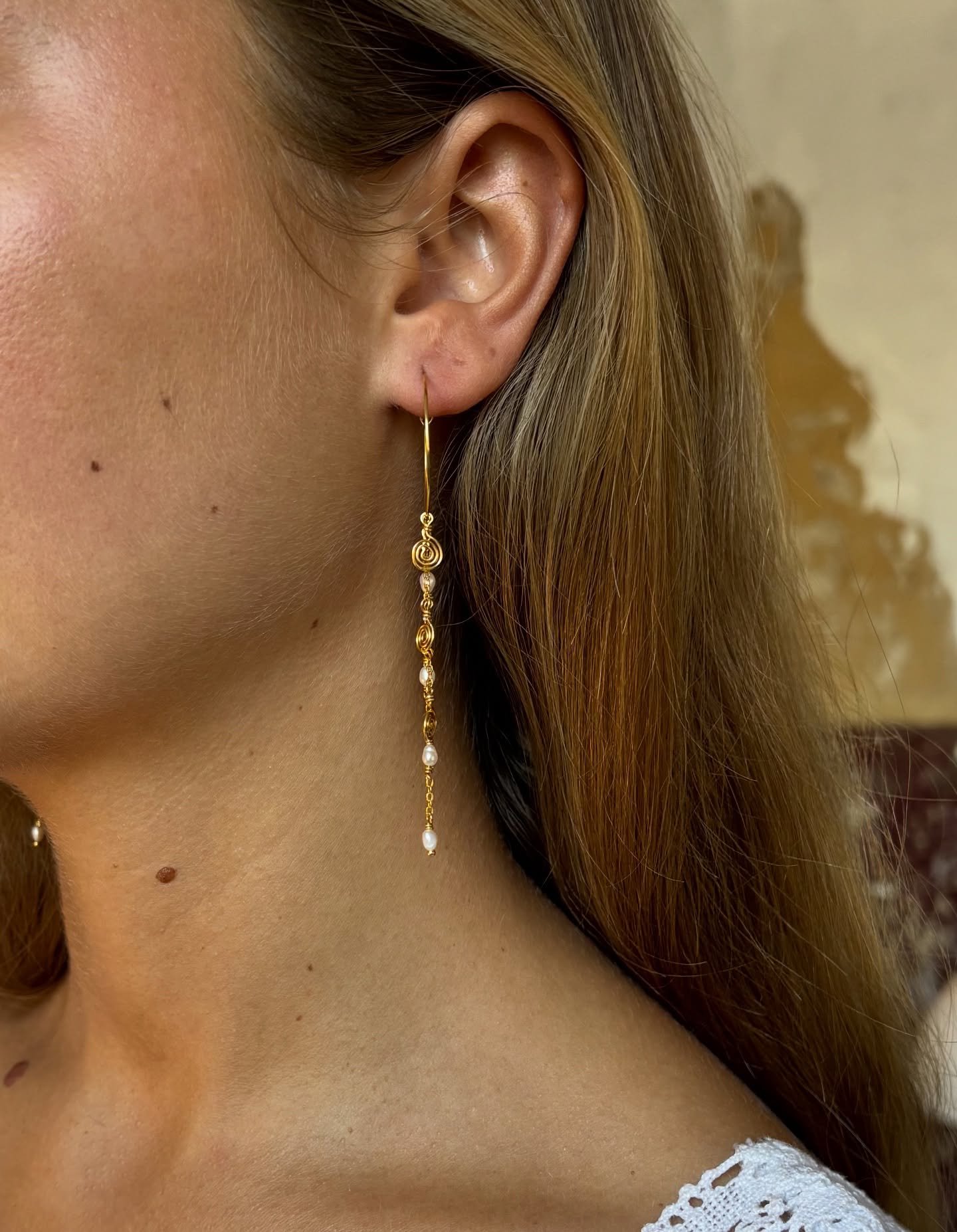 The Eclipse Earrings 🌙
#smykker #handmade #jewelry #smallbusiness #copenaghen