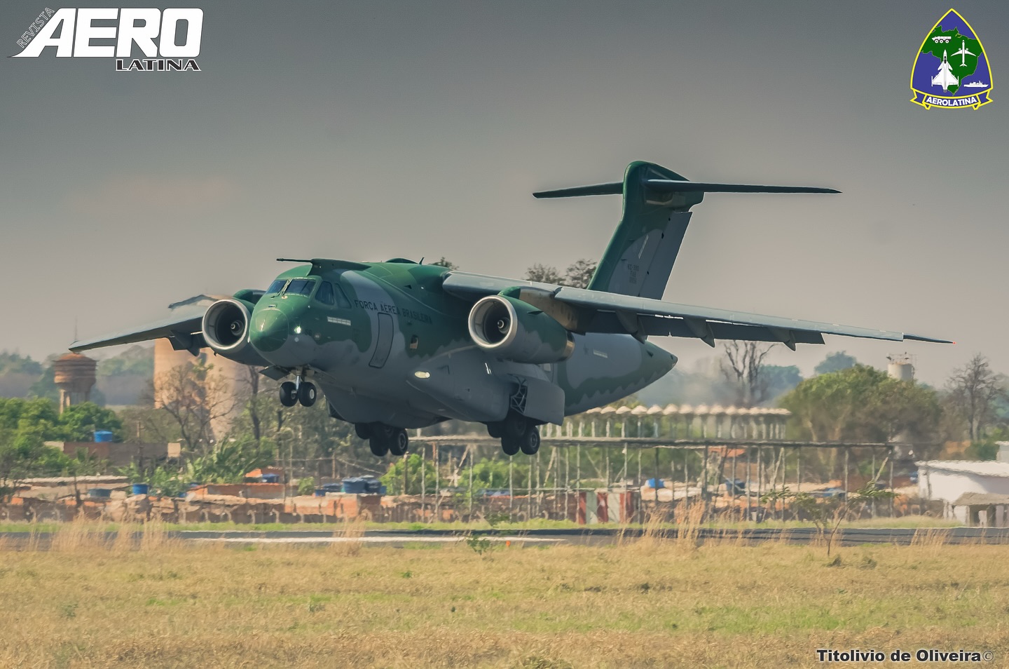 KC-390 Millennium, o Gigante da Embraer que está ganhando o mundo!
Olá amigos, separamos um carrossel de imagens do KC-390, registrado em 2023, no Aeroporto Leite Lopes em Ribeirão Preto, a aeronave foi incumbida de realizar a missão Voluntários do Sertão, levando uma equipe de médicos e voluntários para atender a população brasileira nos pontos remotos do país!
#aviation #aviationphotography #embraer #embraerlovers #kc390