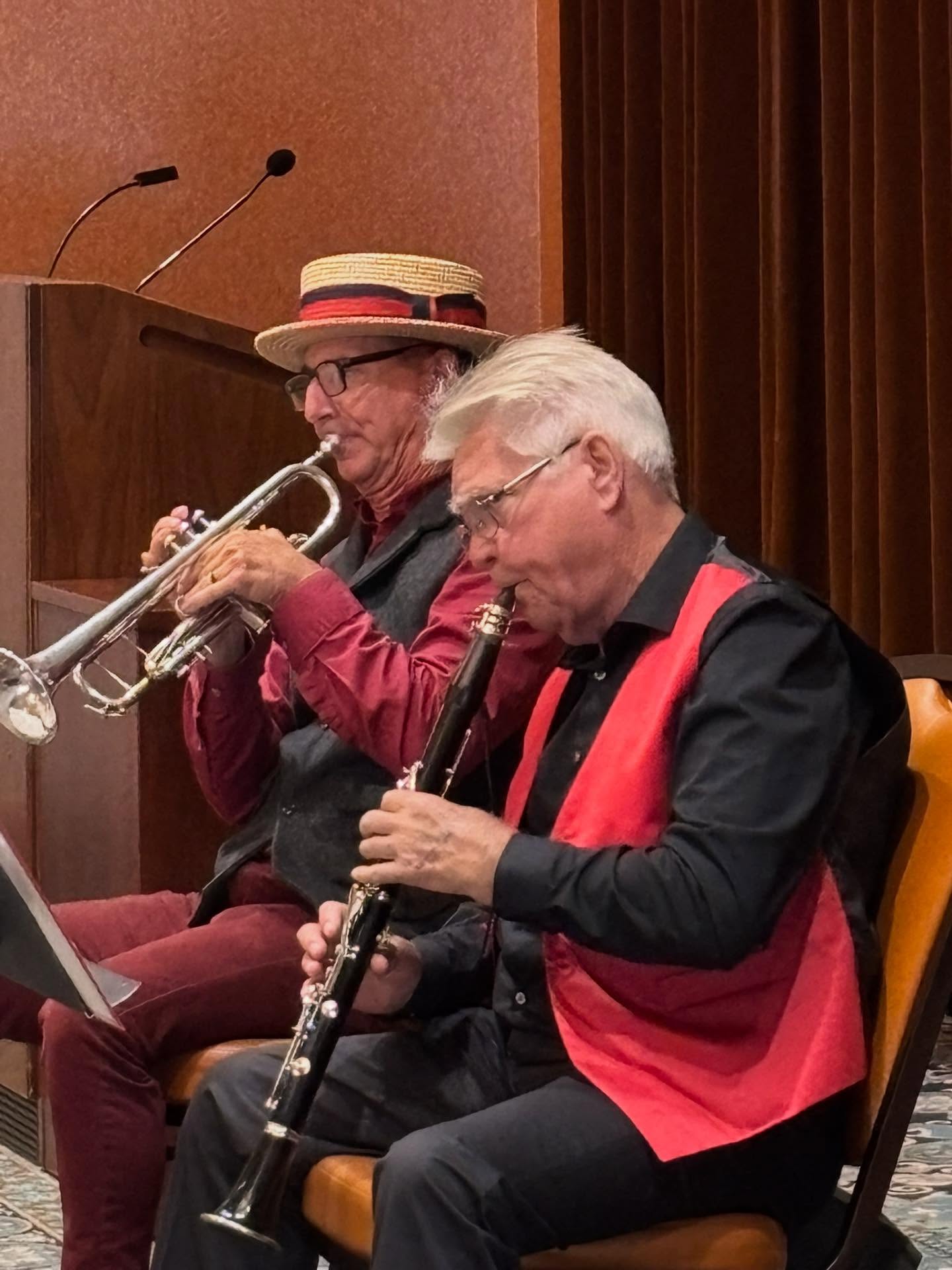 Friends enjoyed the music of Razzberry Jam at their annual meeting on Sunday, October 19. What a great way to kick off Friends of the Libraries week!
#friendsofthecamarillolibrary #friendsbookstore #books #read #nonprofit #gentlyusedbooks #camarillo #volunteers #reading #donate #venturacounty #nationalfriendsoflibrariesweek