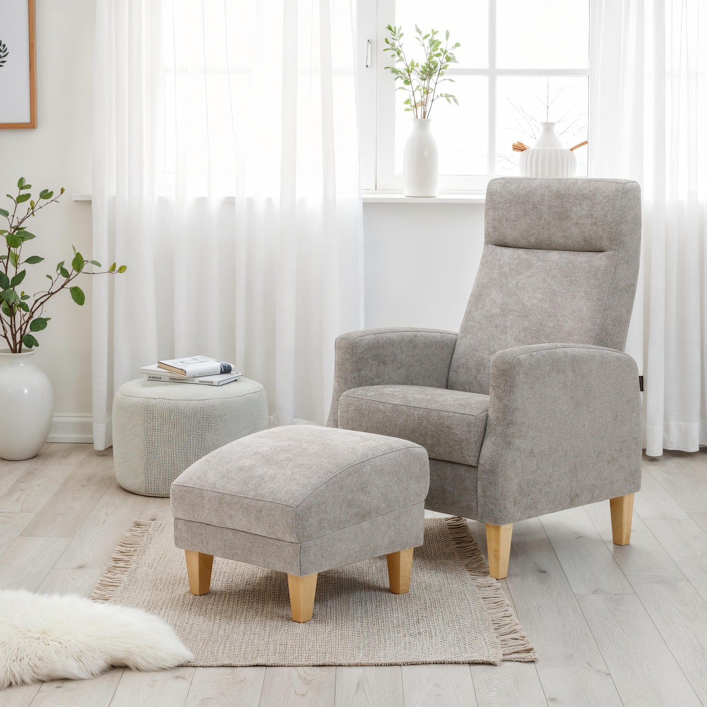 ✨Uutuus! ✨
Oscar-lepotuoli ja -rahi ovat täydellinen pari rentoutumiseen, lukemiseen tai vain oleiluun.
Jälleenmyyjä: @sotka_huonekalut
✨ Ergonominen muotoilu
🪵 Korkeat, siivoamista helpottavat puiset jalat
🎨 Valitse kangas- tai nahkaverhoilu laajasta valikoimasta
#pohjanmaan_oscar
#pohjanmaan #pohjanmaankaluste #pohjanmaanofficial #koti #olohuone #sisustus #sisustusinspiraatio #sisustusidea #kodinsisustus #skandinaavinensisustus