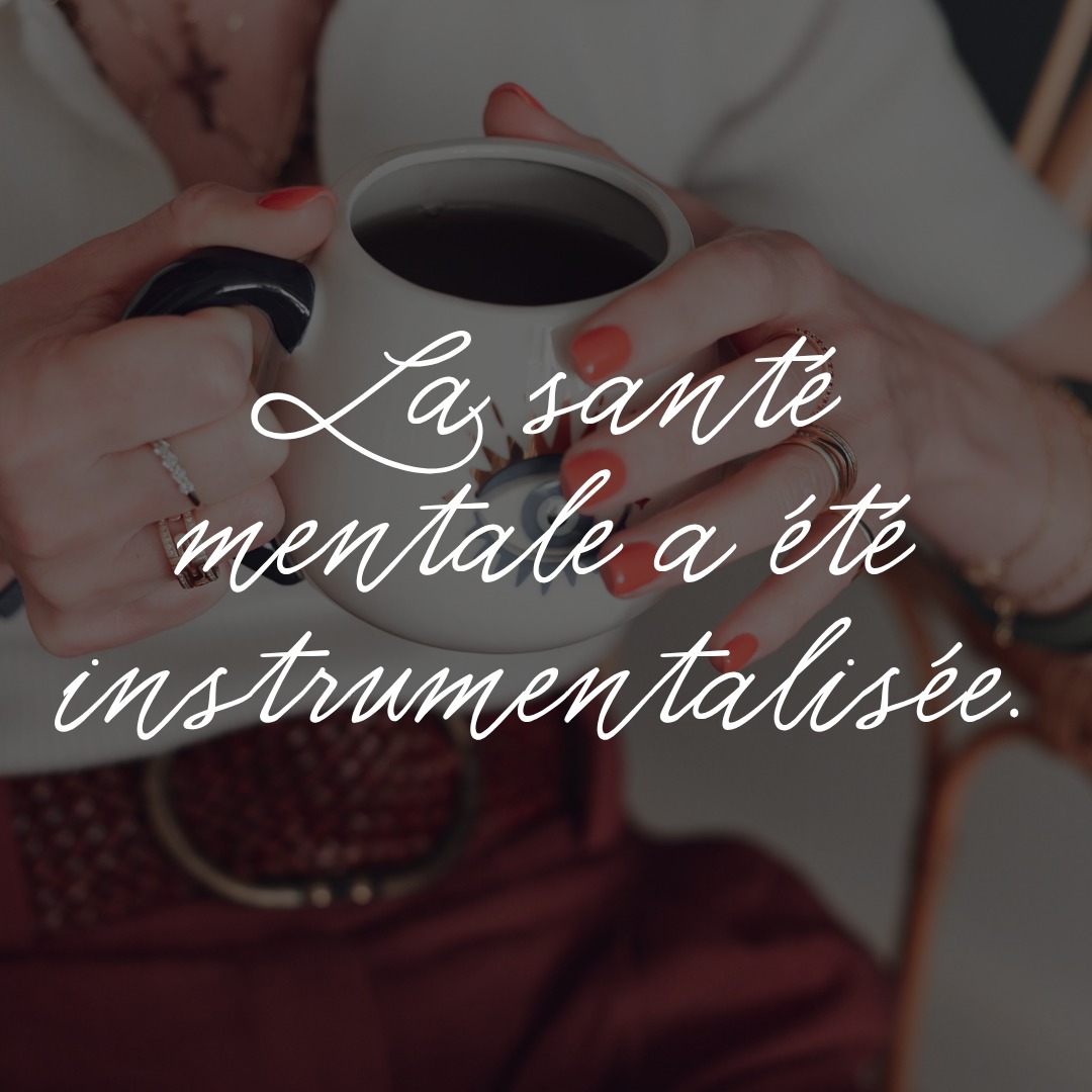 💬 Redéfinir la santé mentale : sortir du paradigme de la performance
La définition de l’OMS, citée dans la plupart des politiques publiques, inclut cette phrase :
“La santé mentale est un état de bien-être dans lequel une personne peut se réaliser, faire face aux tensions normales de la vie, travailler de manière productive et contribuer à sa communauté.”
Ce “travailler de manière productive” est une faiblesse conceptuelle majeure.
Il traduit une époque — celle du début du XXe siècle — où la médecine moderne s’est développée dans des sociétés industrielles et néocapitalistes.
Son objectif n’était pas tant le bien-être de la personne que le maintien de sa productivité pour la collectivité.
Résultat : la santé mentale a souvent été instrumentalisée au service de la performance.
On ne soigne plus pour préserver la personne, mais pour restaurer sa capacité à produire.
Les indicateurs de succès deviennent les jours d’arrêt évités, plutôt que la qualité de vie retrouvée.
Or, le cerveau n’est pas une machine à rendement constant.
Comme un muscle, il alterne phases d’activation et de récupération.
Supprimer ces temps de repos, c’est créer les conditions mêmes du burn-out que l’on prétend vouloir éradiquer.
Il est temps de repenser notre modèle :
✅ en sortant de la logique de réparation-performance
✅ en replaçant la vitalité, la créativité, la régulation émotionnelle et le lien au centre
✅ en reconnaissant que les temps “improductifs” — pause, rêverie, silence — sont des temps de maturation
La santé mentale n’est pas la productivité sans faille.
C’est la capacité à se réguler, se relier et se ressourcer dans un monde qui valorise encore trop la vitesse et le rendement.
#santémentale #santépublique #prévention #psychiatrieintégrative #burnout #cerveau #neurosciences #travail #leadership #bienêtreauboulot #mentalhealth #recovery