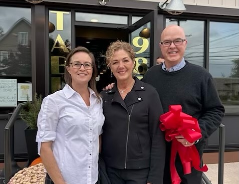 On behalf of the Conneaut Visitors Bureau, congratulations to Shane and Heather on the opening of Table 985. 🥳
Thank you for including the Conneaut Visitors Bureau in your ribbon cutting celebration. We wish you continued growth and success in your endeavors.
@table_985
#visitconneautoh #conneautohio #table985 #dining #goodfood