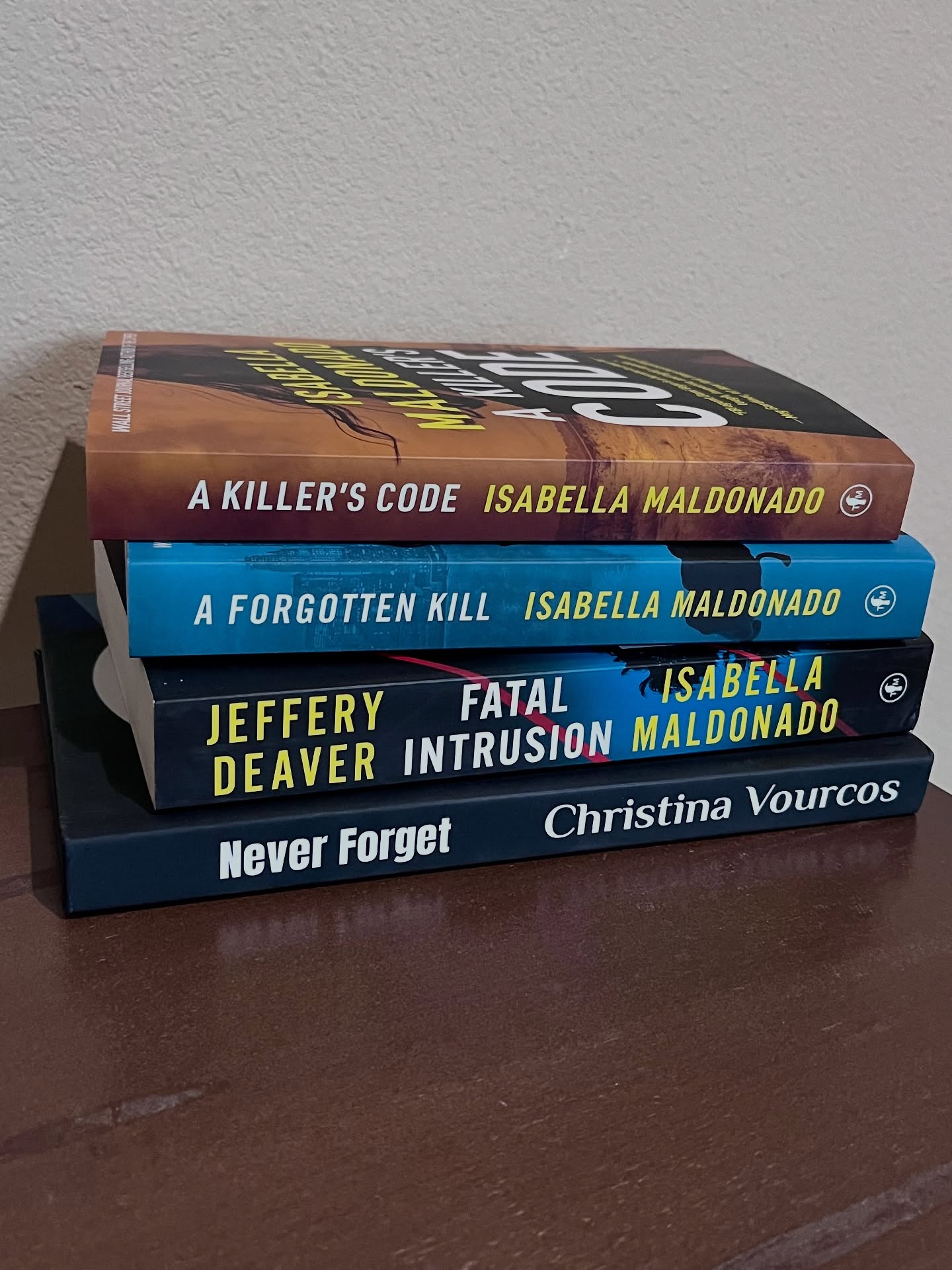 @conchas.y.cuentos has shared this week about focusing more on supporting Latine authors and books beyond Latinx / Hispanic Heritage Month.
With the #BeyondLHMBookstaChallenge, there’s a chance to highlight something Latine almost every day. Today is Spooky Season Picks. I decided to highlight the Latine Legend, escritora @authorisabella who has taken her real life years of crime fighting to inspire her crime writing to publish many thriller mysteries.
Isabella is a graduate of the FBI National Academy in Quantico and the first Latina to attain the rank of captain in her police department, she retired as the Commander of Special Investigations and Forensics.
I found Isabella’s books through Amazon. I noticed her books were on top of the Hispanic bestseller book lists. I went to explore her publisher Thomas & Mercer, which is an Amazon imprint. It excited me later to see Amazon featuring Isabella alongside other Latine authors in Hispanic Heritage Month pages.
As a Greek Latina who publishes through Amazon Direct Publishing, it excited me to see Latina authors supported by Amazon. I wouldn’t have released my Thriller Mystery book NEVER FORGET without Amazon’s Kindle Vella which inspired TV writing style for the book. But as I shift NEVER FORGET to standard ebook and physical copies, that’s when I had found Isabella’s books.
So I’m thankful for Amazon in different ways. But I’m especially thankful to find Isabella. As she has shown me that Latinas can write Thrillers and Mysteries. Isabella is able to blend both together in her books. I love being able to solve crime cases (and deciphering codes) with a strong Latina lead. #ReadLatine365 #LatinxBooks #LatinxBookstagram #LatineBooks