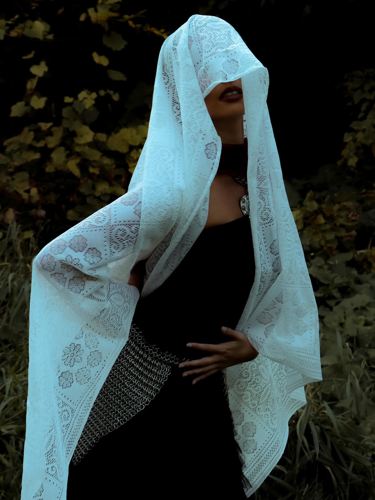 The strange and beautiful 🖤
From the creative minds of: @m00nfl0werchild and @gardenedyn @earthedyn
Thank you for allowing me to be apart of your haunting and campy project sweet ladies. And thank you @theybiedoll and @victoriaa.johnsonn for allowing me to wear your chainmail and necklace for my look 🩶
Community collaborations are so special.