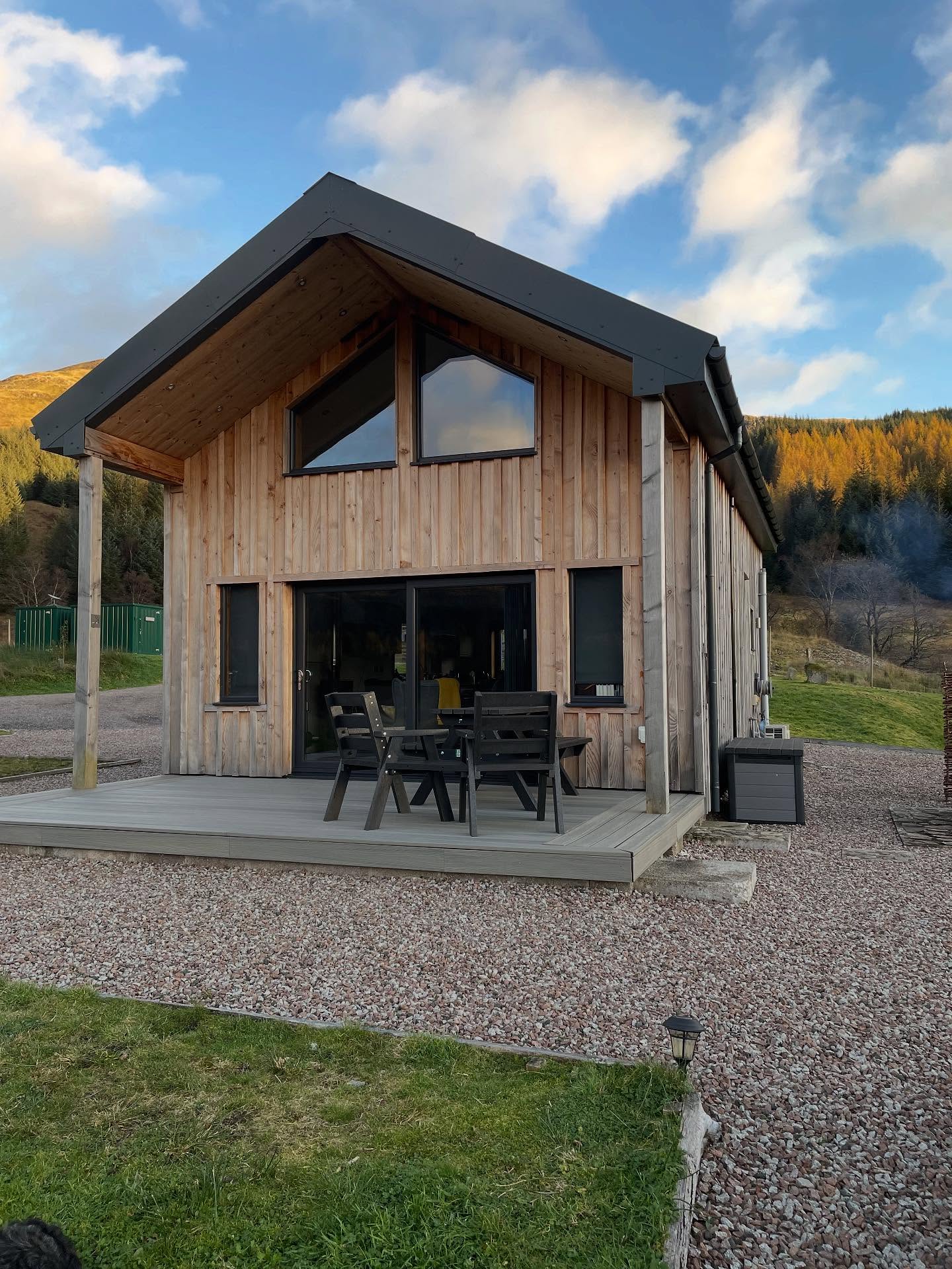 A wonderful weekend in the highlands. Loving our cosy little cabin 🏴