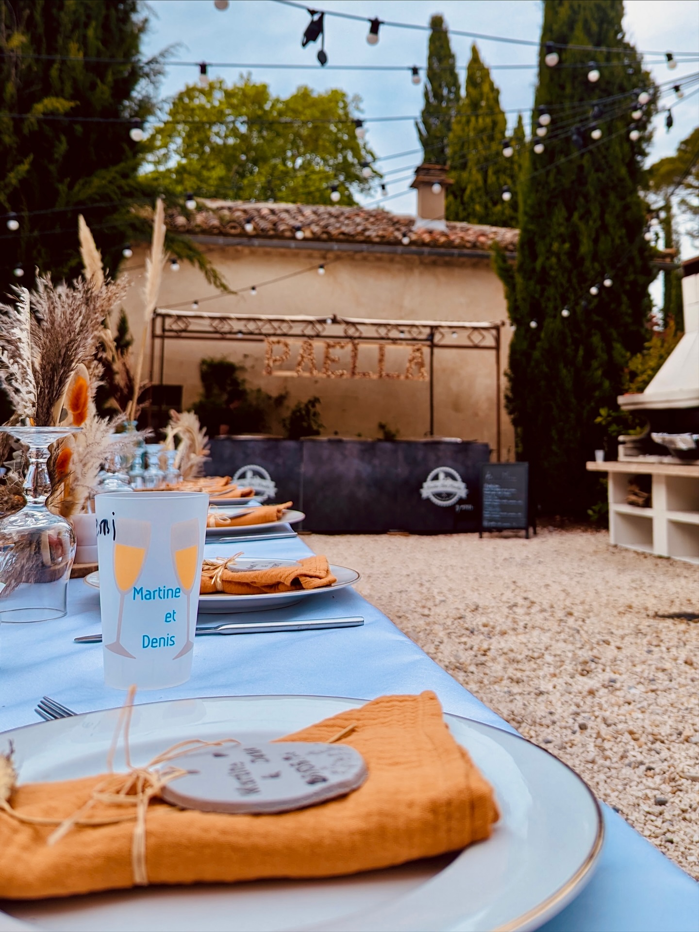 Ils ont dit « OUI » à la paella 💍😍🔥
Notre calendrier des mariages 2026 se rempli vite, contactez-nous pour réserver votre presta 👰🏼♀️
#weddingplanner #wedding #mariage #traiteurmariage #montpellier #montpellierfood #paella #paellalovers #fideua #spanish #spanishdishes #gastronomieespagnole #herault #suddefrance