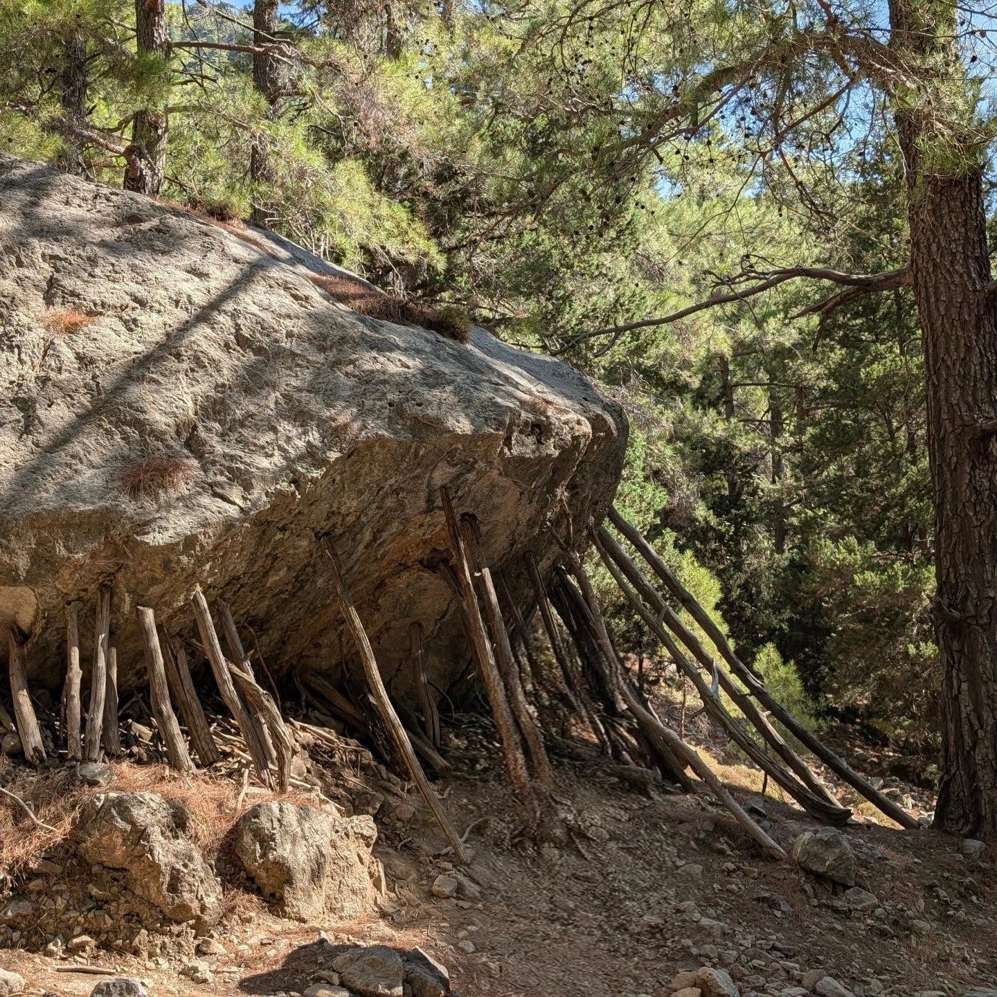 Samaria Gorge boulder