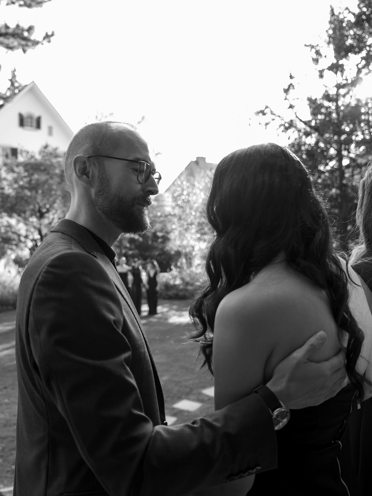 Some BTS shots by @patrickalexmedina @medina.media.lab at the shooting of @cherituelle x @soerenleschmidt with the photographer @dennisstenild at @villadesein in Zurich.
Reimagining luxurious jewelry pieces with purpose by @cherituelle . Guided by a passion to leave a lasting legacy, they craft more than jewelry, leading a new era of modern luxury infused with timeless elegance and a promise to honor you and the planet.
When a vision comes to life! Imane and Frederik, Founder of @cherituelle (#couplegoals btw) had a clear vision for their shooting combined with an exclusive gathering for their guests. And somehow everything came together. Thanks to the wonderful models and the / our helping hands in the background.
Models: @rrafaelarusso @elenasteness @akuavi_ @margaretxxa @noemi.rubino_ @ines.sophiess @jelly_majestic
Photographer BTS: @patrickalexmedina @medina.media.lab
Creative direction: @cherituelle @soerenleschmidt
Couture: @soerenleschmidt
Photographer: @dennisstenild (stay tuned)
H&M: @linda.belkahla
Catering: @thesecretkitchenzurich
Thank you!