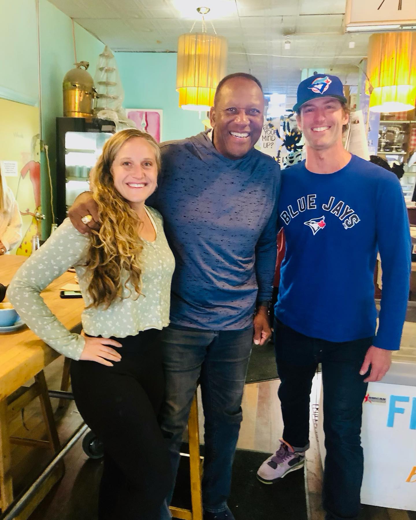 Hey Joe!
We got to meet Joe Carter today in Toronto at Wanda’s Pie in the Sky what a dream come true to meet a childhood hero! I feel so lucky to have walked into Wanda’s at the right time.
Joe’s been a longtime fan of Wanda’s coconut cream pie. On the day of his legendary Game 6 home run, he couldn’t make it down to Wanda’s himself, so Wanda sent several pies to the SkyDome for the whole team. They all dug into coconut cream pie that day… and Joe hit that historic homer that sealed the championship.
Now, every time he’s back in town, Joe still makes sure to stop by Wanda’s for a slice 🥧💙 Let’s go Blue Jays !