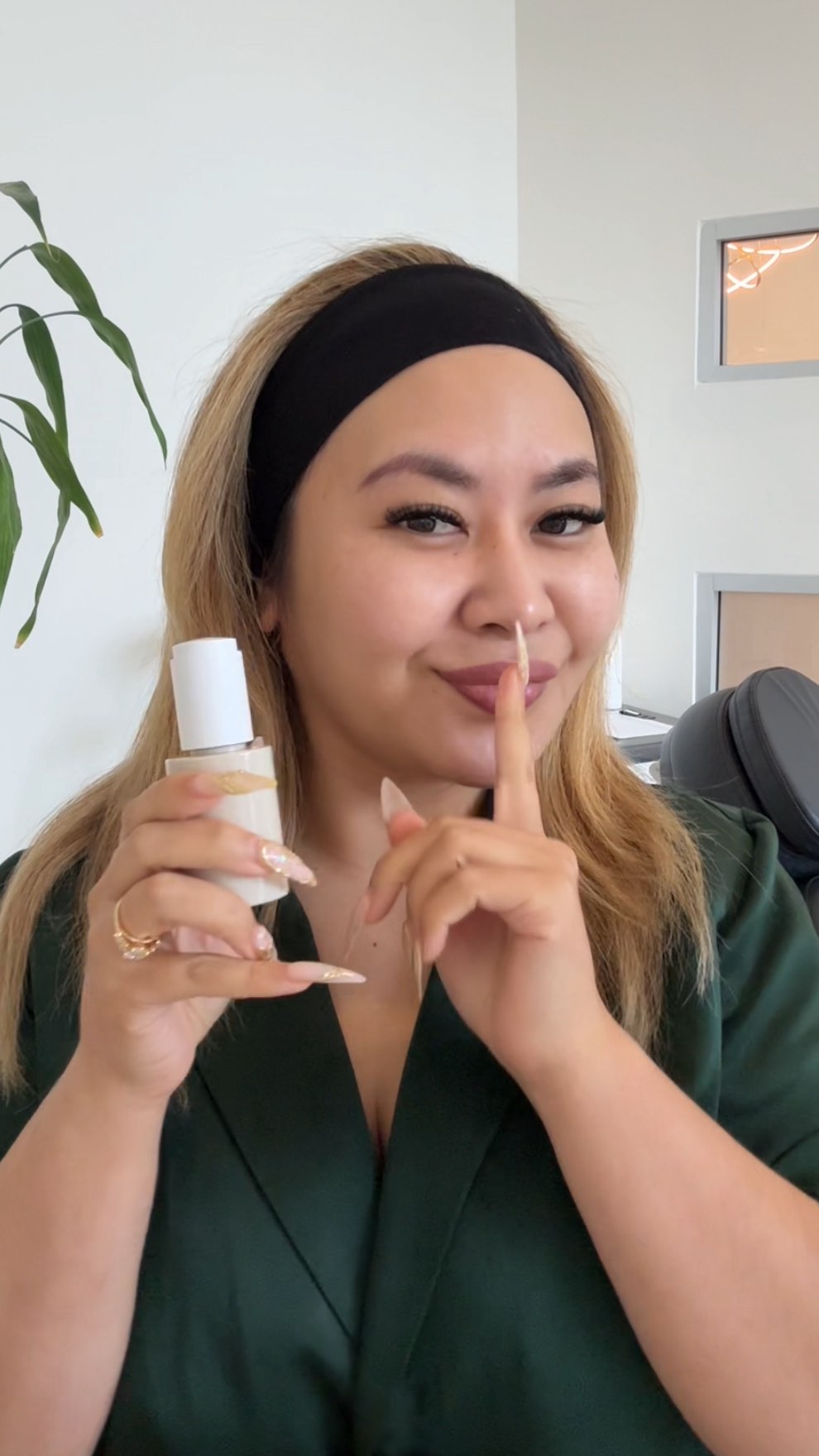 Big news, besties — it’s finally happening… Here is the official soft launch of our newest & most exciting product coming to Balanced Aesthetics.
Our love for PDRN and reparative skincare (it’s kind of our thing) and we wanted to find a way for you to bring that magic home after your treatment.
A new era of skin confidence is on the way, with formulas your skin already understands.
Stay tuned for more details soon — you’ll want to keep your eyes peeled 🤎