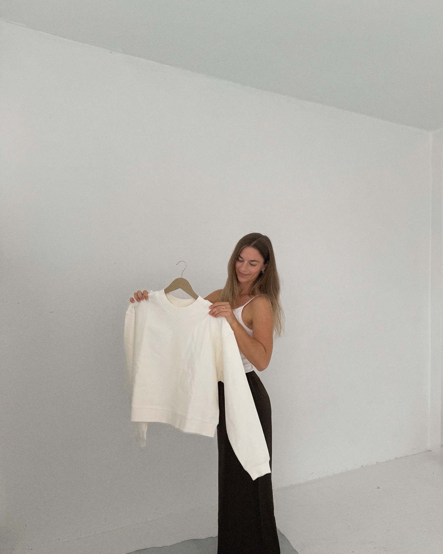 THE SECRET I’VE BEEN KEEPING!💌
I officially designed + manufactured my first corded crew!!!! The process was LONG + a leap of faith but a dream of mine since the beginning. I am SO excited to launch these officially next week—and to share more of this journey!!!!
You can shop my mockneck corded crews on shopkirsten.com on Monday, October 27th 12pm EST. Customize it with embroidery your way or with one of my designs—or wear it blank!
I designed this because I love a mockneck crewneck, but in my signature ribbed material. There was nothing like it in the market so I decided to take matters into my own hands…. and make it myself.
I hope you love my first original product as much as I do—and thank you from the bottom of my heart for shopping small!!!!
🤍, Kirsten
#shopsmall #smallbusiness #clothingmanufacturing #cordedcrewneck