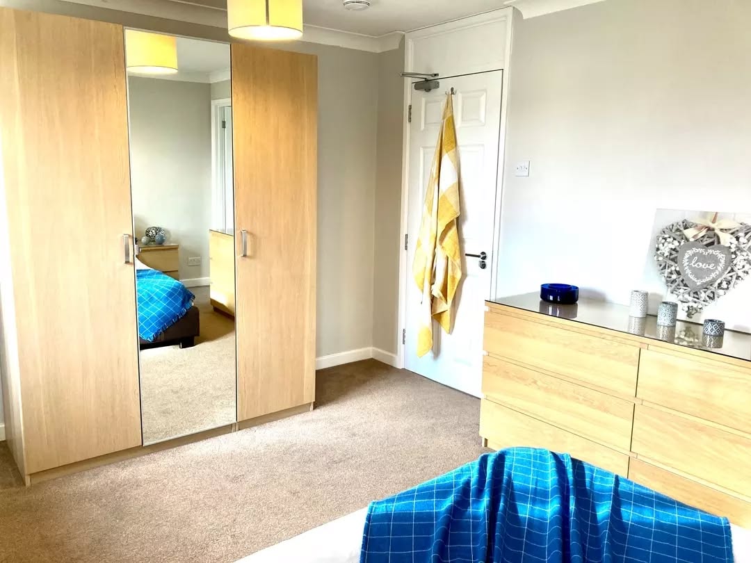 Check out our website www.snugsharedliving.co.uk & find out more about renting with us, what’s involved, why choose SNUG and why together we could be the perfect snug fit 💙💛