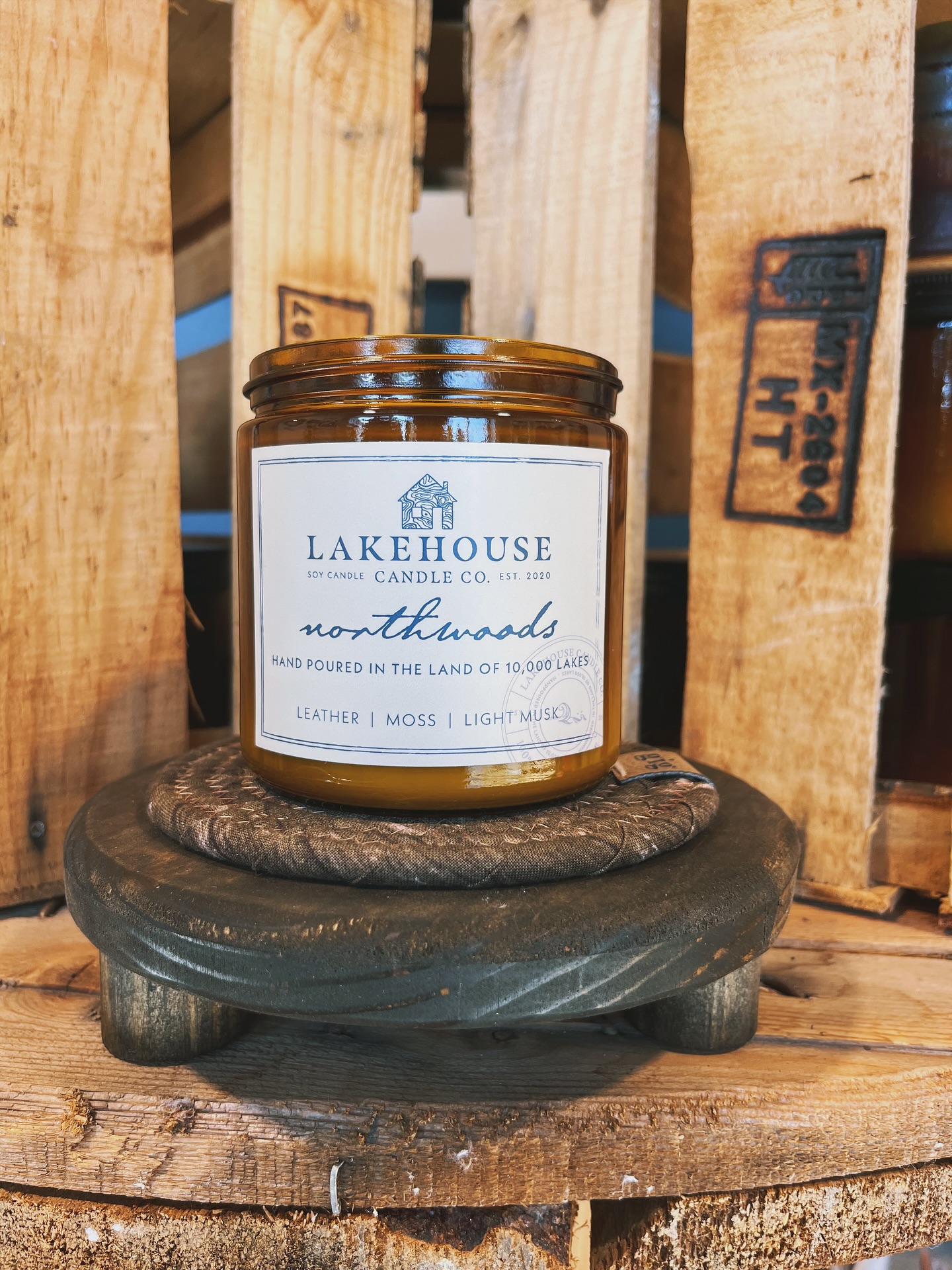 ✨ New Candle Drop ✨
We’re so excited to introduce our newest Lakehouse Candle — Northwoods 🌲
The scent of up north.
Northwoods blends leather, moss, and light musk for that fresh cabin feel — calm, cozy, and full of Minnesota nostalgia.
Now available online and in our shop!
#LakehouseCandleCo #Northwoods #MinnesotaMade