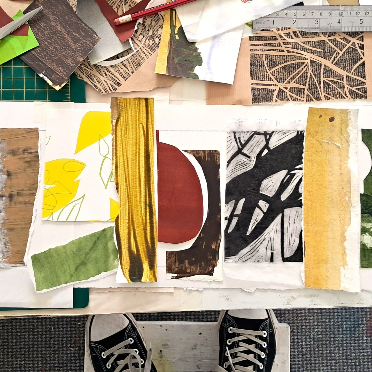 Inside story on studio photography.. here's Gold & Brown being assembled.. much shuffling & re-arranging happens. #artonpaper #longartwork #juliabrooker