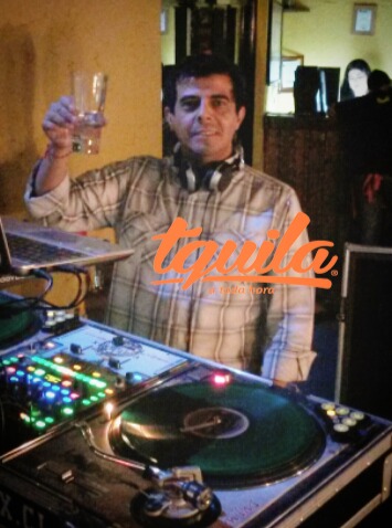 Dj en T'quila Plaza Vespucio por más de 15 años...que tiempos aquellos...siempre buenos recuerdos y grandes amigos.