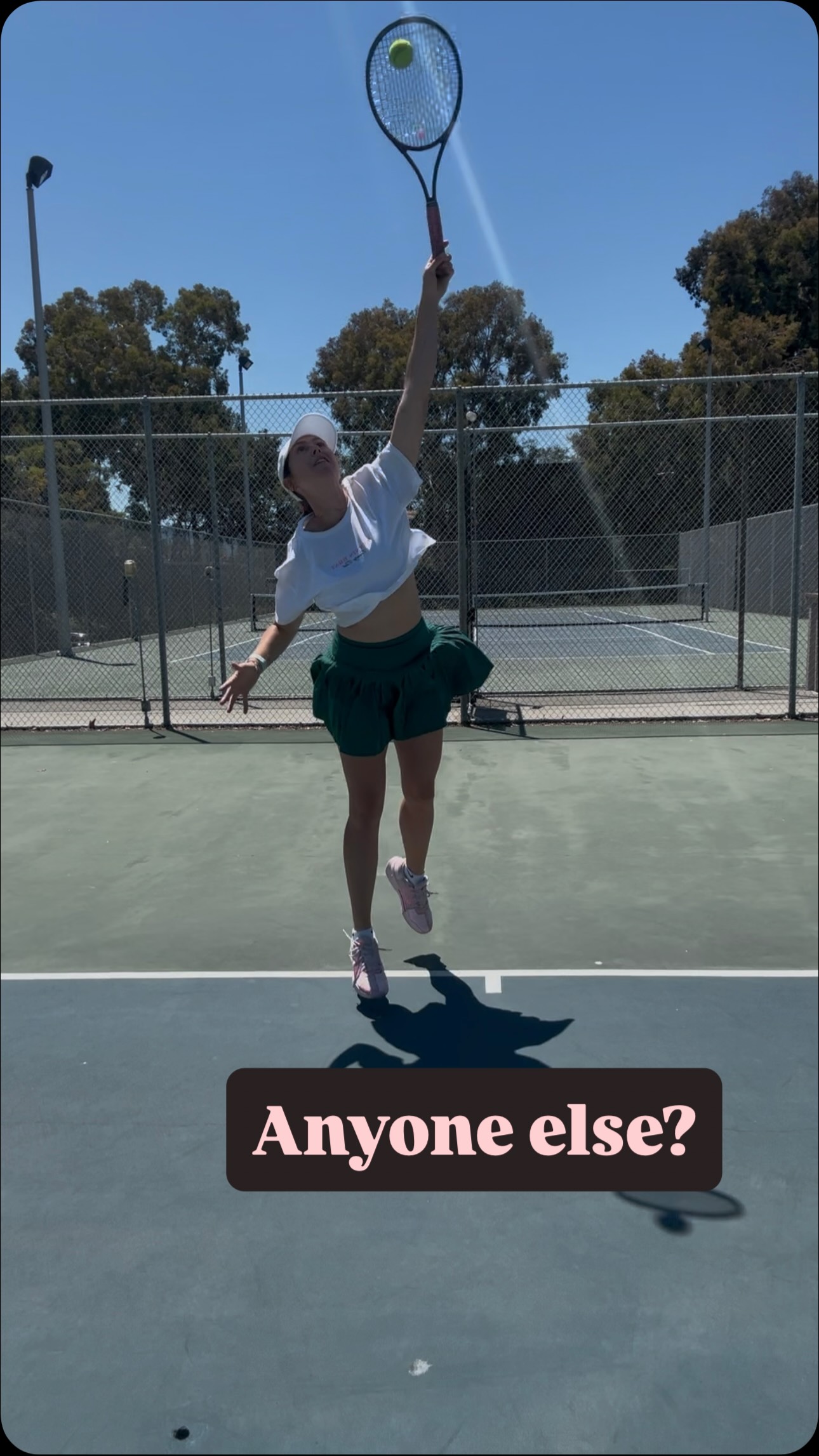 You can’t end practice without hitting “the one” good serve 😂….
But really, this “stubbornness” athletes face is a fine line. It’s AWESOME that we always want to improve, but chasing “perfection” can be damaging 💔. How we bounce back is what really matters 🧠💪🏼
#mentalperformance #sportspsychology #tennis #athletemindset #coach #mentaltraining #athlete #tennisserve #stubborn #eliteperformance #tenniscoach #mentaltraining #trainwithme #psychologytips #studentathletes #perfectionism #athletes #sportandperformancepsychology #sports