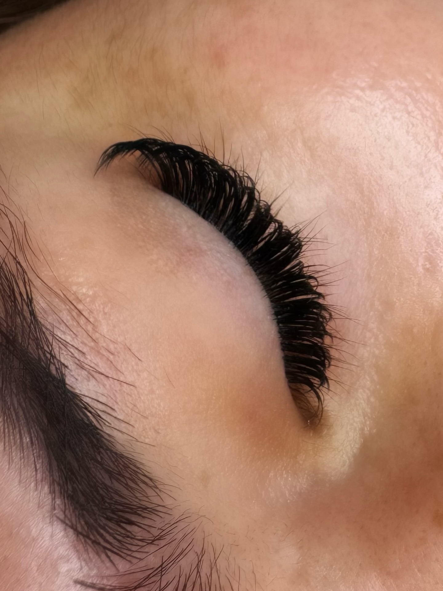 ⊹ Look at her healthy natural lashes peaking out.
Proof she doesn’t just have pretty lashes… she’s got healthy ones too 👏
📍 Bellafino Beauty | Where luxury meets lash health
ʟɪɴᴋ ɪɴ ʙɪᴏ ᴛᴏ ʙᴏᴏᴋ
ᴛᴇxᴛ/ᴄᴀʟʟ: 203-952-9839