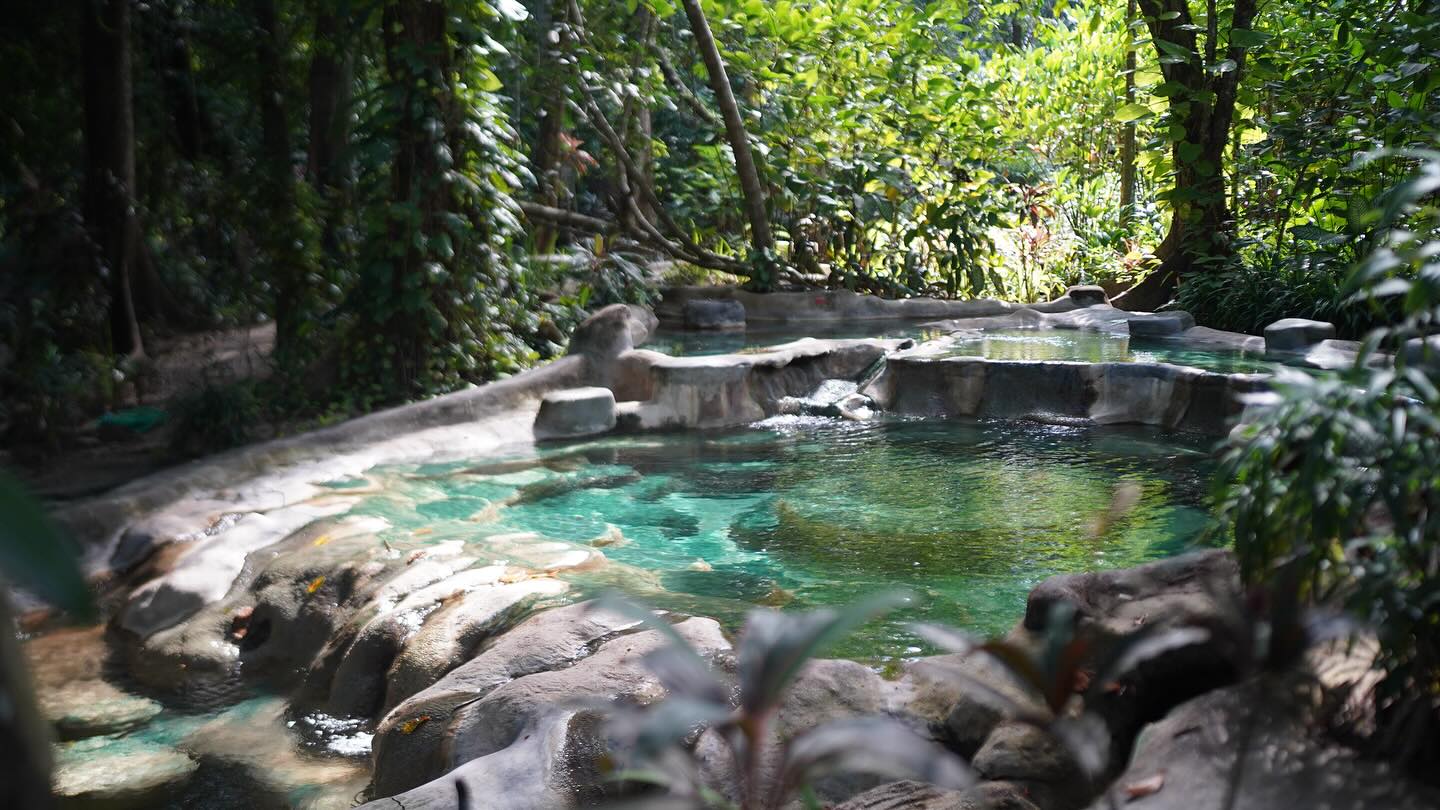 ♨️ Klong Thom Hot Springs — nature’s own spa.
Flowing from volcanic chambers beneath the jungle, these mineral-rich waters stay at the perfect temperature to soothe muscles, improve circulation, and refresh the skin.
A moment of pure wellness, straight from the source. 🌿
#ThaiSpiritLife #KlongThomHotSprings #KrabiThailand #NaturalSpa #WellnessTravel
#HotSpringsThailand #HealingWaters #ThailandWellness #EcoTourism #naturetherapy