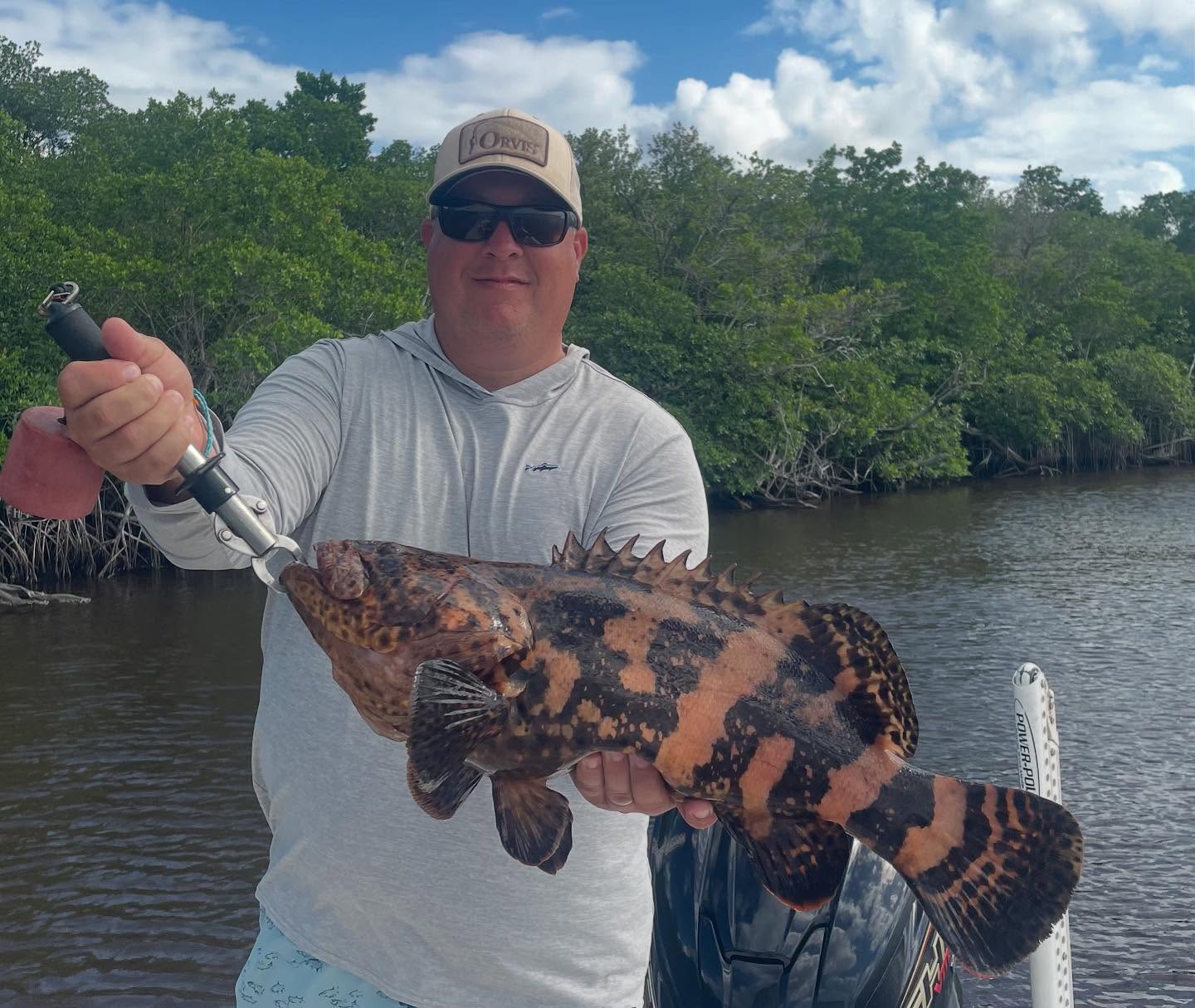a beautiful, majestic #goliathgrouper safely released to fight again 💪🏻 This surprise catch made it boat side after a good light tackle tug fest! We got this one in before the winds came and ruined things! Now booking into November, join me to enjoy a good bite and beautiful weather 📲 305-778-5342 #a2fishingcharters #irtreels #cajuncustomrods #donnmarpliers #reelfishyapparel #tfoflyrods #donnmarpliers #palmythgloves #fourhorsementackle #captainspreferredproducts #fortressmarineanchorsusa
