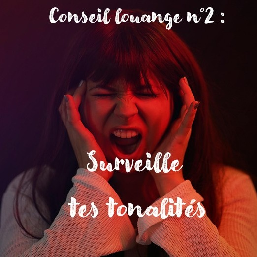 Nous abordons ici certainement l'erreur que j'ai le plus commise en dirigeant la louange : oublier que je ne suis pas le seul à chanter .
Le but des chants communautaires ,c'est que toute l'assemblée élève sa voix vers Dieu ; non pas d' avoir une foule qui reprends des chants, parfois même nos chants.
Ne pas oublier qu'un temps de louange ( je n'aime pas beaucoup ce terme de "temps" de louange ) n'est pas un concert, une prestation ou pire : un karaoké.
Ce n'est pas non plus le moment pour le leader d'avoir son temps de culte personnel pour montrer à toute l'assemblée à quelle point il loue bien.
Notre objectif est de "connecter" les gens à Dieu. Nous sommes un outil. rien de plus.
Si les tonalités de nos chants sont trop haute ou trop basses, les gens ne vont pas chanter et donc, vont avoir du mal à s'approprier les paroles pour les élever avec leur voix, vers Dieu.
Il peut y avoir plusieurs raisons à ce que les tonalités choisies soient trop hautes ou trop basses :
1) Tu es guitariste / ton guitariste ne connait que " les accords de plage" .
oui je suis taquin ;)
Les accords de plages sont en général , les premiers accords que l'on apprends à la guitare :
G / C / Em / D et un Am si tu es en forme.
Blague à part, il y a énormément de chants composés avec ces 4 ou 5 "accords magiques" ( ce sont des cadences en fait ) . Et, il n'y a rien de mal à ça.
Le soucis c'est que tous les chants ne se prêtent pas à ces tonalités. ( même en utilisant un capodastre ) .
Le second soucis ( le plus embêtant pour moi ) : Tu es limité dans ton ministère de louange ( car pour moi conduire la louange est un véritable ministère : on ne met pas en avant le premier bad boy tatoué guitariste venu: même si il est stylé et que ça permet de rajeunir l'image de l'église ) .
Alors soyons clair : si ces 5 accords sont excellents pour commencer , ne reste pas bloqué à ça : prends des cours ; entraine toi pour être libre musicalement dans ton service de louange et pouvoir chanter ce que le Saint-Esprit t'inspire.
Si beaucoup de chants de louange se ressemblent aujourd'hui c'est essentiellement qu'ils se limitent aux mêmes accords.
article complet sur le site.