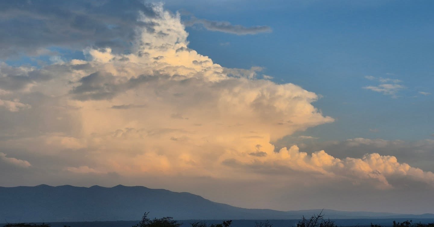 Always fabulous sunsets from the Rift. Here's the Ngongs. #greatriftvalley #greatriftkenya #cabinfever #weekendvibes #sunsets