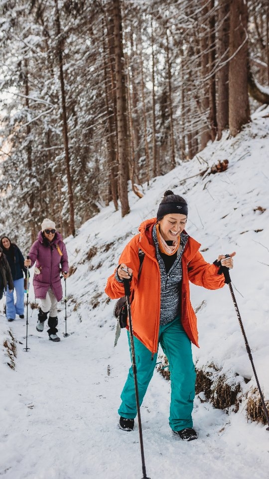 Taking you through the brand new landing page for the retreat you've been asking about!
Here's the thing - this isn't just a nice day in nature (though that's part of it). It's about actually learning how to manage stress, build resilience, and stop running on empty.
January 24-25 at Tegernsee. VIP pricing until November 17. Spots filling fast.
All the details at the link in bio or DM me and I'll send you all the info👆
#hikeyogaretreat #yogaretreatmunich #yogaretreatbayern #hikeyogadayretreat #hikenature #yogahike #breathesculptflow