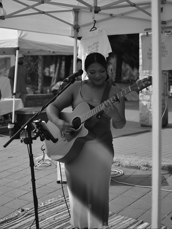 We are so excited for another Saturday of live music at the brewery!
If you’re from the sea to sky area you’ve probably heard of our musical guest @lovejennamae 🎵. Join us tonight from 7-9pm and enjoy a cozy night to escape the rain!
.
.
.
#music #houseoflager #hol #squamish #squamishevents #musicnight