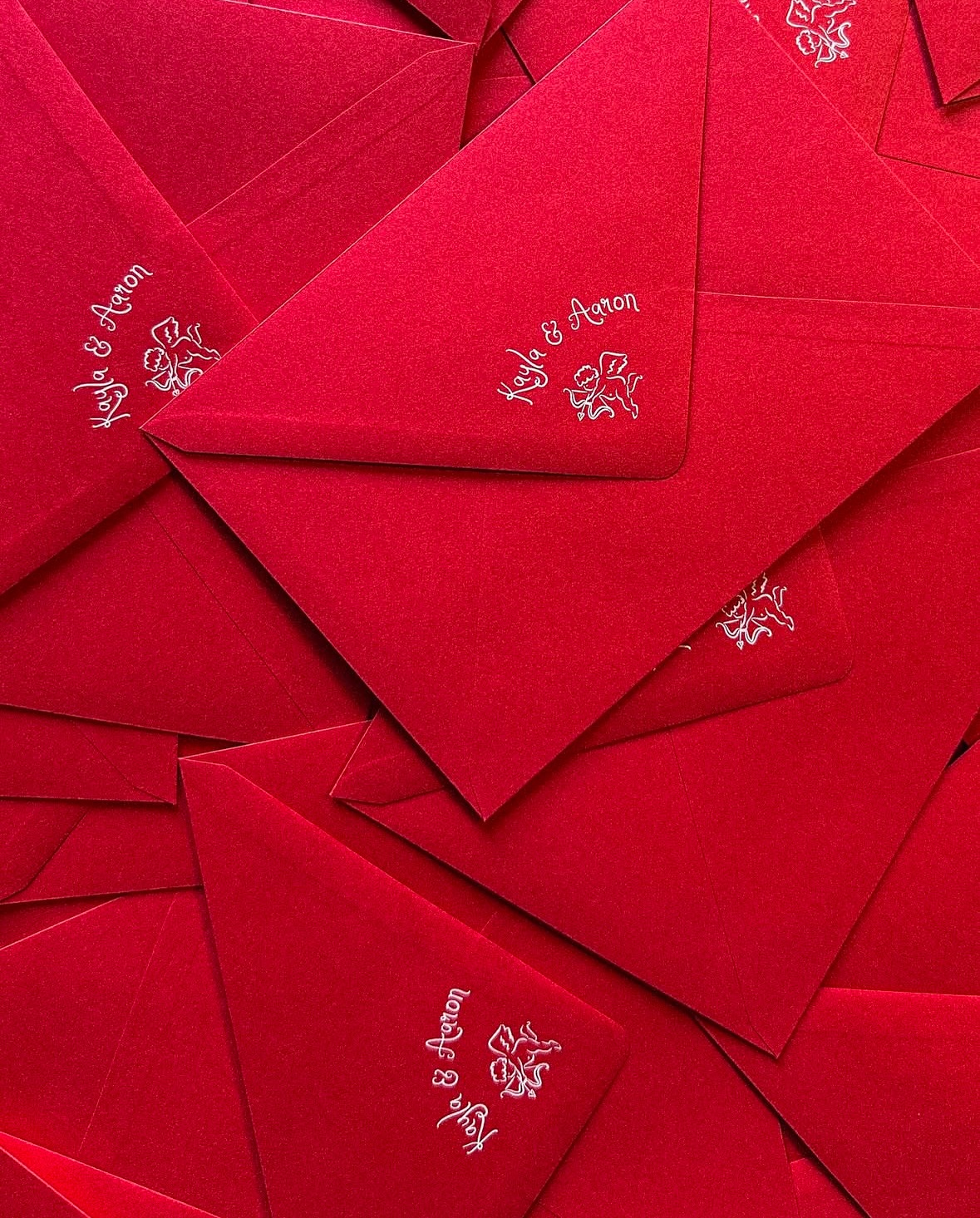 Kayla + Aaron 🏹
From the beautiful printed envelopes + the cutest Cupid keepsake through to the cake shaped RSVP card 🫶🏽 I honestly love every little bit of this design ❤️
.
.
.
#weddinginviteinspiration #savethedatecards #pinkandred #bespokedesigns #weddingstationer