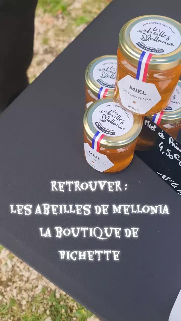 Retrouver :
@les_abeilles_de_mellonia
@laboutique2bichette
A l acceuil de la ferme ce jours samedi 1er novembre 2025