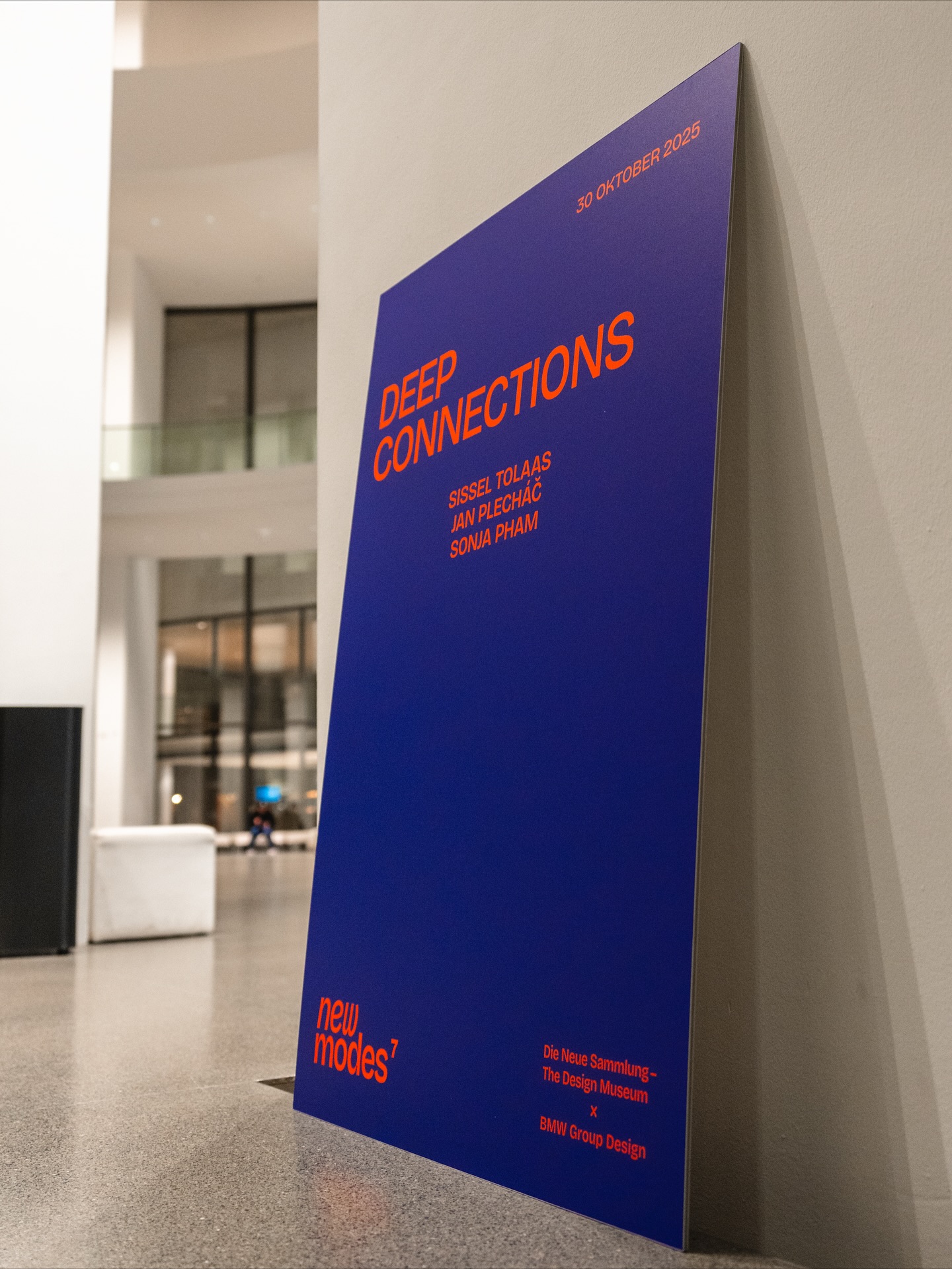 Some more beautiful impressions from last week’s panel discussion NEW MODES VII ‘DEEP CONNECTIONS’ – an evening about the senses, smells and glass art with Sissel Tolaas and Jan Plechac, moderated by Sonja Pham at X-D-E-P-O-T in the Neue Sammlung – The Design Museum X GMW Group Design.
What an inspirational exchange!
Photos by Joshua Wilke © ten fingers production