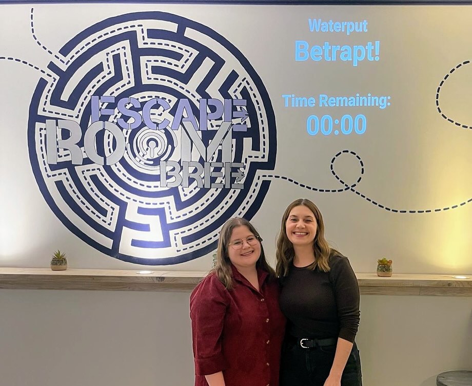 Iedere kamer heeft geheimen… Kunnen jullie ze ontdekken voordat de tijd om is? 🕰️🔍 Boekingen en info: www.escaperoombree.be #escaperoom #spannend #uitdagend