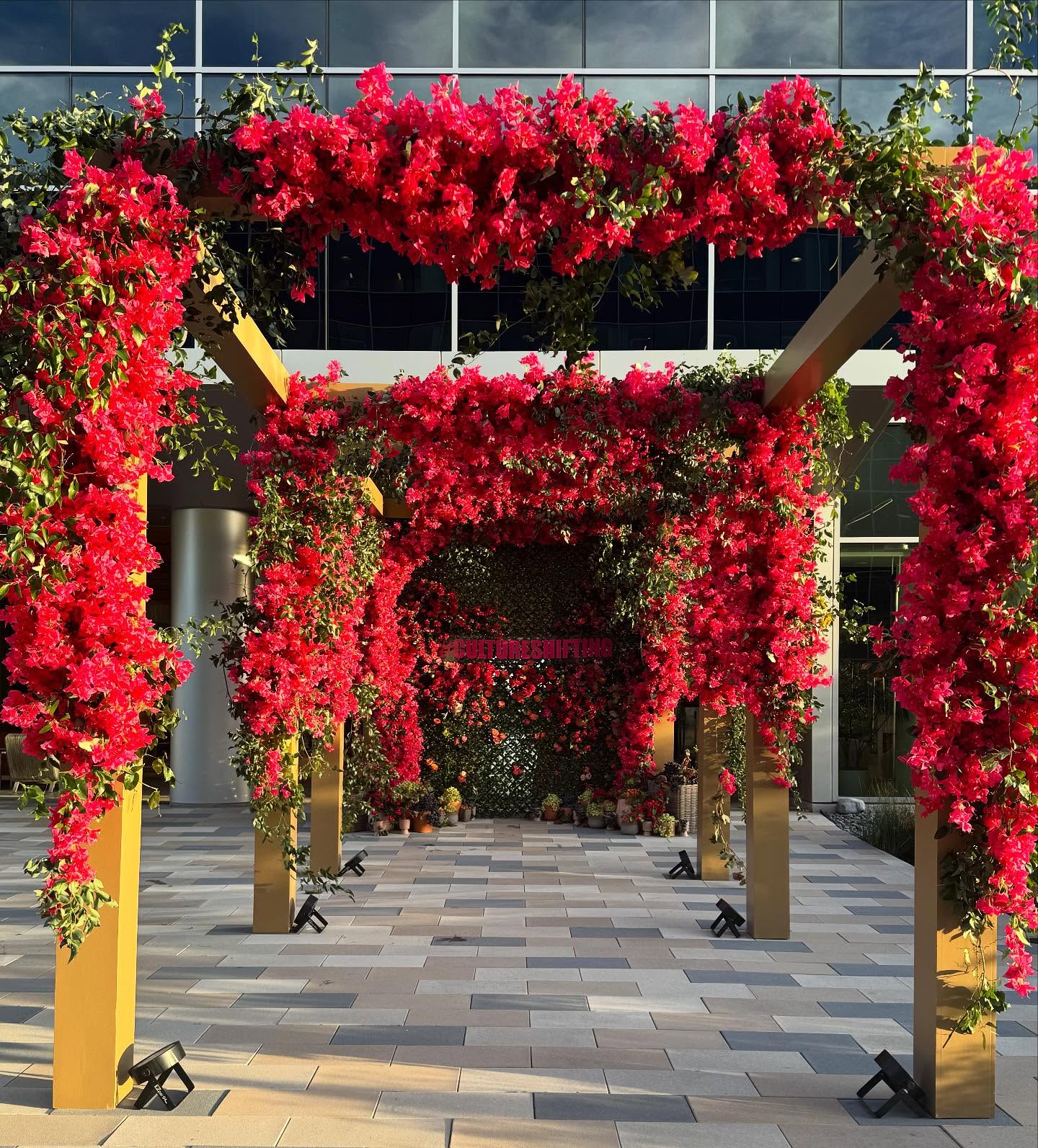 An inspiring night in Italy 🇮🇹
#Ornamento #DesignInspiration #ItalyByDesign #ArtOfBeauty #LuxuryLiving #FloralDreams #ItalianElegance #CreativeSoul #InspiredByItaly #LaDolceVita #cultreshift #hensleyeventresources