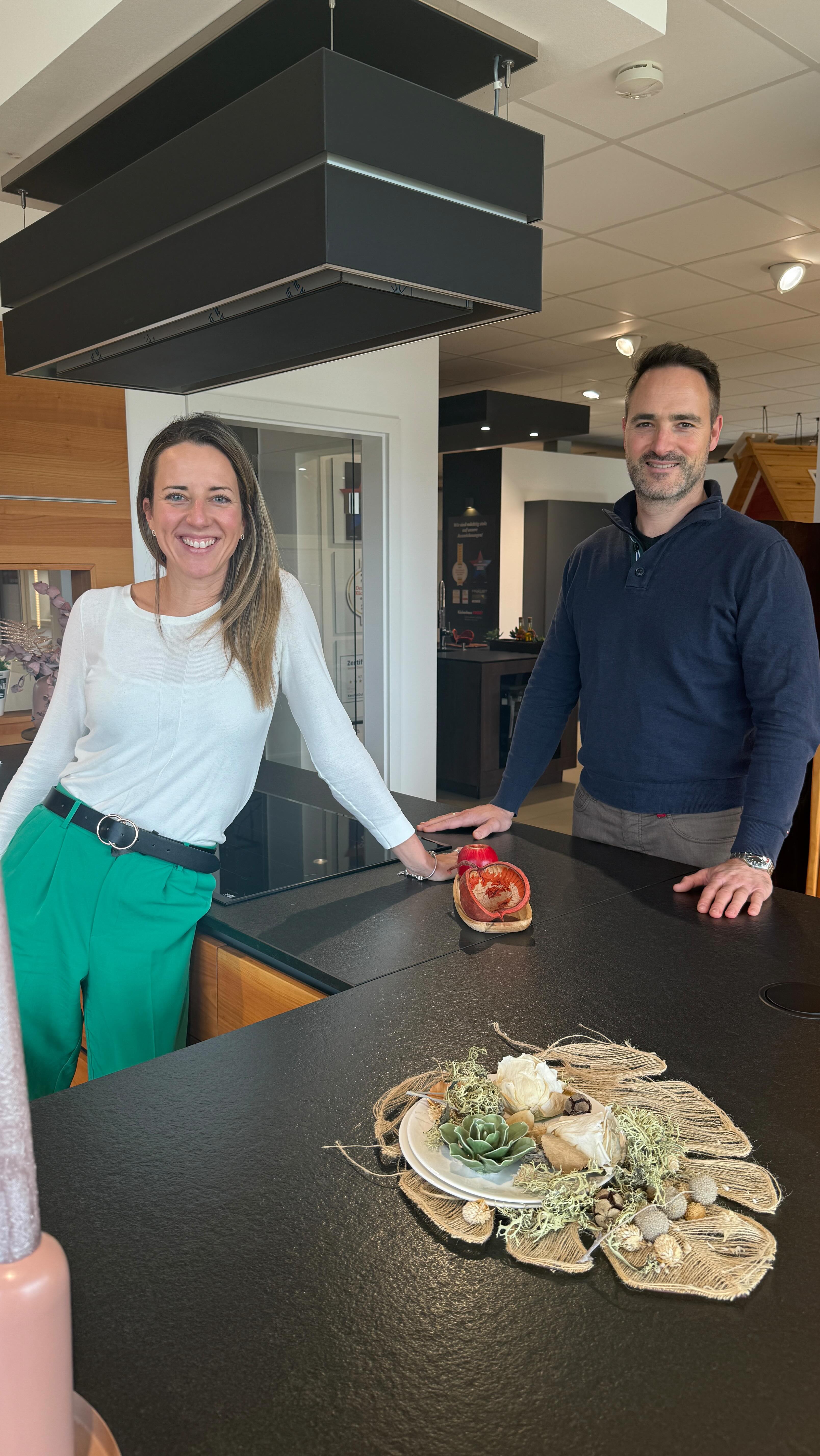 Unser Marketing-Chef Thorsten meint, wir sollen unsere Reels einen Tick persönlicher gestalten.
Was passt da besser als unser Dialekt vom schönen Kraichgau?
#dialekt #kraichgau #eppingen #ausstellungsküchen #küchenhausfriedt #zuhause