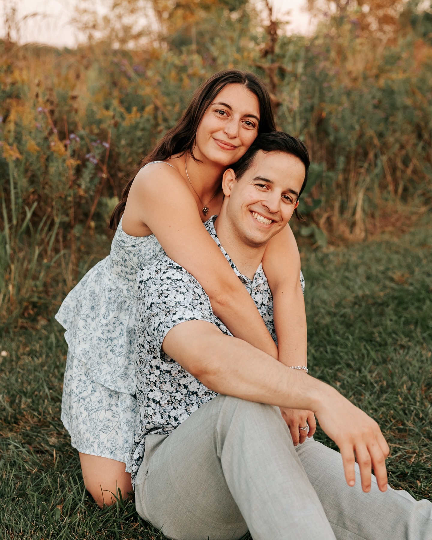 First timers in front of the camera but you’d never know it ✨
When Sophie first reached out to me, she has mentioned that her and Jeffery have never taken professional photos before and that they would definitely need some guidance. By the end, they were total naturals!
And not to mention (not that I even have to after seeing these photos) the soft, glowy, golden lighting was definitely the cherry on top. It totally made this session feel like it was straight out of movie. There is something about that perfect timing in the sunset that makes photos just hit soooo* different ☀️
#photographer #couples #engagement #engagementphotographer #chicago #chicagophotographer