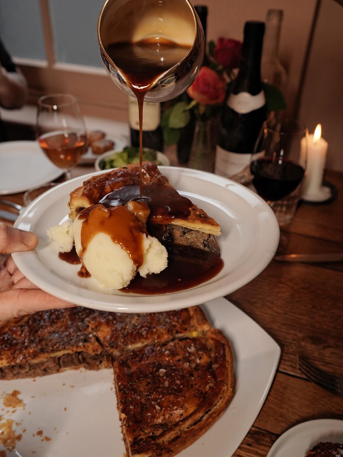 🥳 Festive group bookings now open!
Over the next two months we’re going big on proper seasonal gatherings…and nothing says winter comfort like a great big pie to share!
Our group menus for November & December are built around epic pies served family-style for the whole table…
🥧 Slow-cooked beef bourguignon pie
🥧 Mushroom & celeriac stroganoff pie
All served with mash, greens and plenty of Henry’s epic gravy!
Groups of 8 to 16, a few good bottles of wine, and a proper festive feast with your favourite people!
Email bookings@wilsonslondon.co.uk to reserve your table!