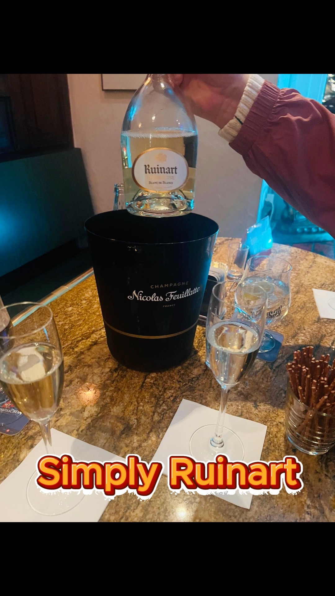 Simply Ruinart.
A touch of luxury, a taste of Predigerhof. 🥂✨
#Predigerhof #ZurichNights #SimplyRuinart #ChampagneVibes #PredigerhofZurich #LuxuryMood #GayBarZurich